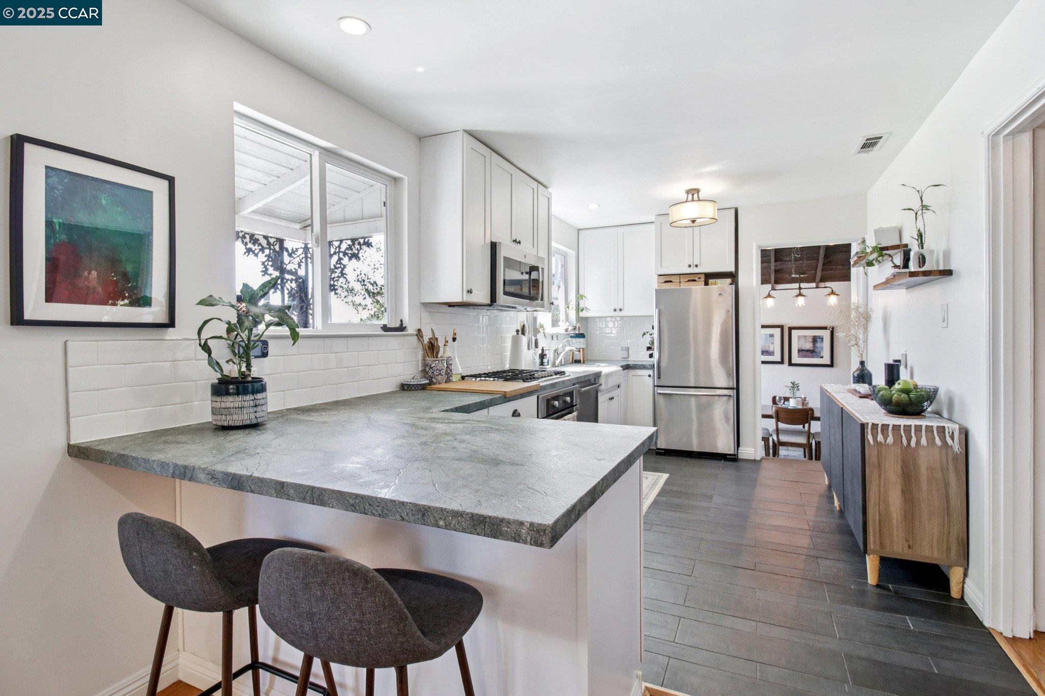 Detail Gallery Image 15 of 55 For 475 Nabor St, San Leandro,  CA 94578 - 2 Beds | 1 Baths