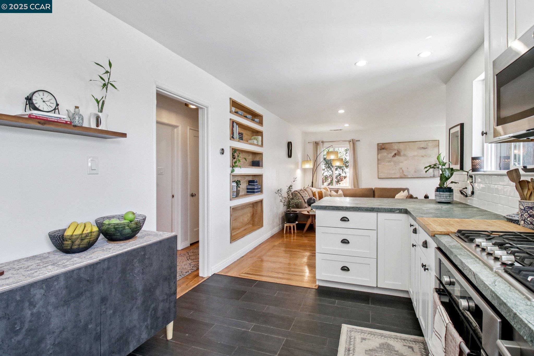 Detail Gallery Image 18 of 55 For 475 Nabor St, San Leandro,  CA 94578 - 2 Beds | 1 Baths