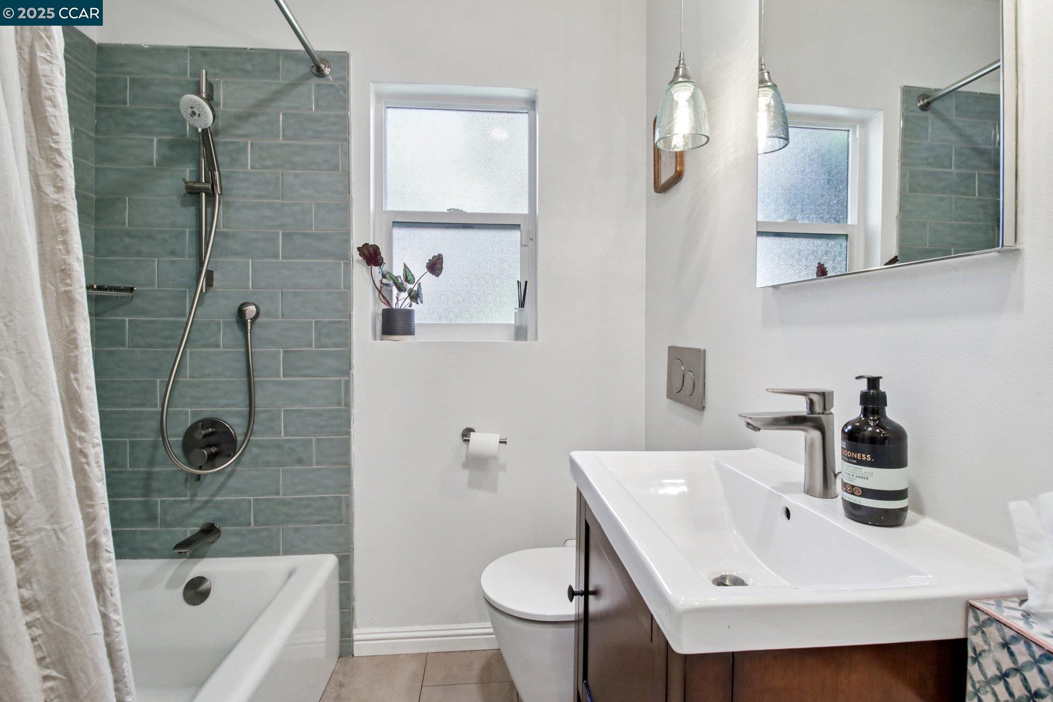 Detail Gallery Image 26 of 55 For 475 Nabor St, San Leandro,  CA 94578 - 2 Beds | 1 Baths