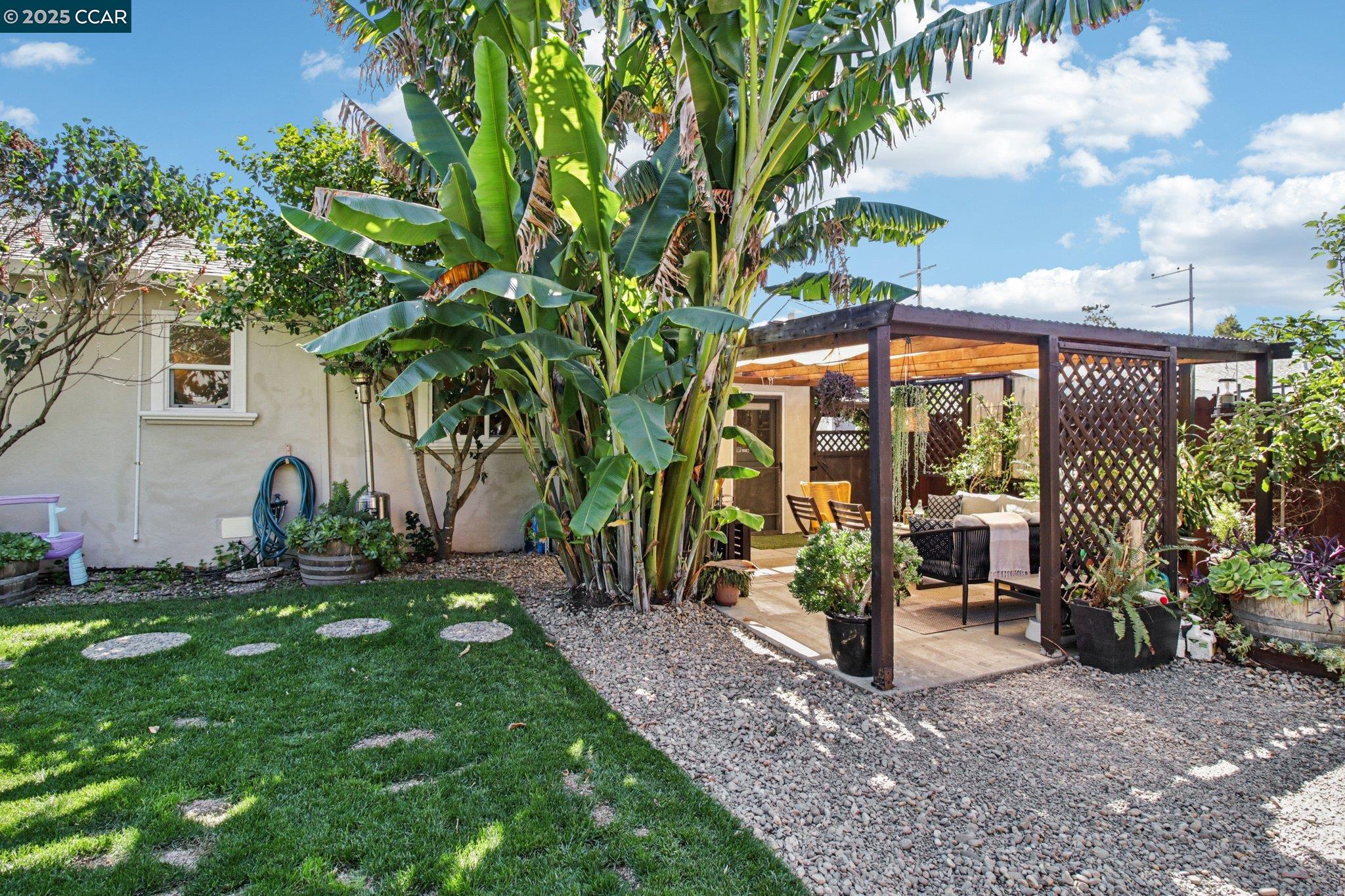 Detail Gallery Image 33 of 55 For 475 Nabor St, San Leandro,  CA 94578 - 2 Beds | 1 Baths