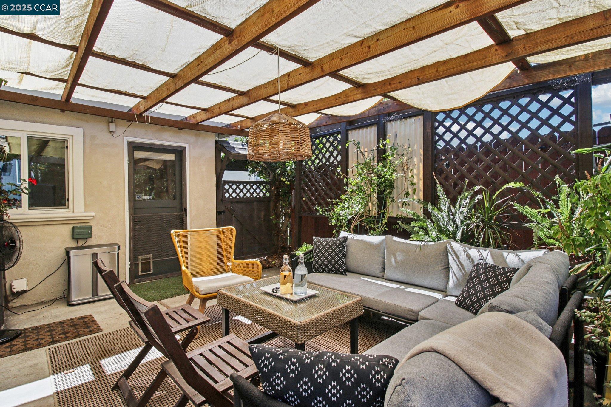 Detail Gallery Image 38 of 55 For 475 Nabor St, San Leandro,  CA 94578 - 2 Beds | 1 Baths