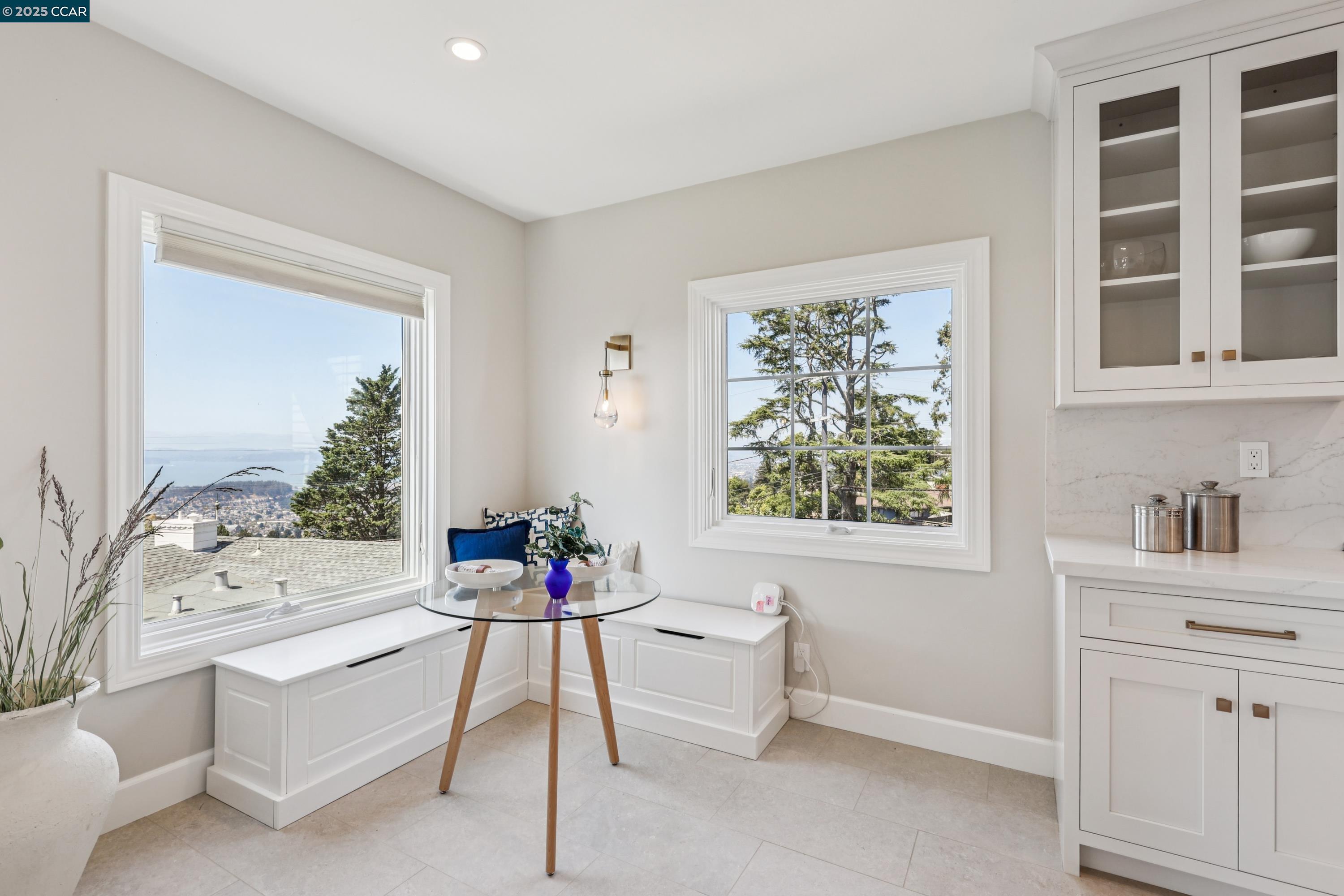 Detail Gallery Image 20 of 47 For 680 Grizzly Peak Blvd, Berkeley,  CA 94708 - 4 Beds | 2/1 Baths