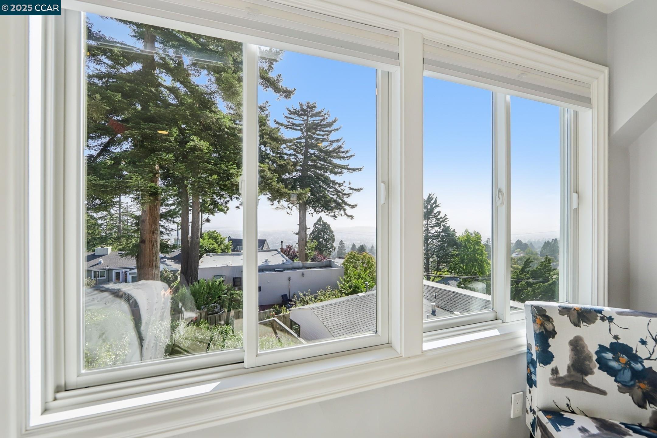 Detail Gallery Image 27 of 47 For 680 Grizzly Peak Blvd, Berkeley,  CA 94708 - 4 Beds | 2/1 Baths