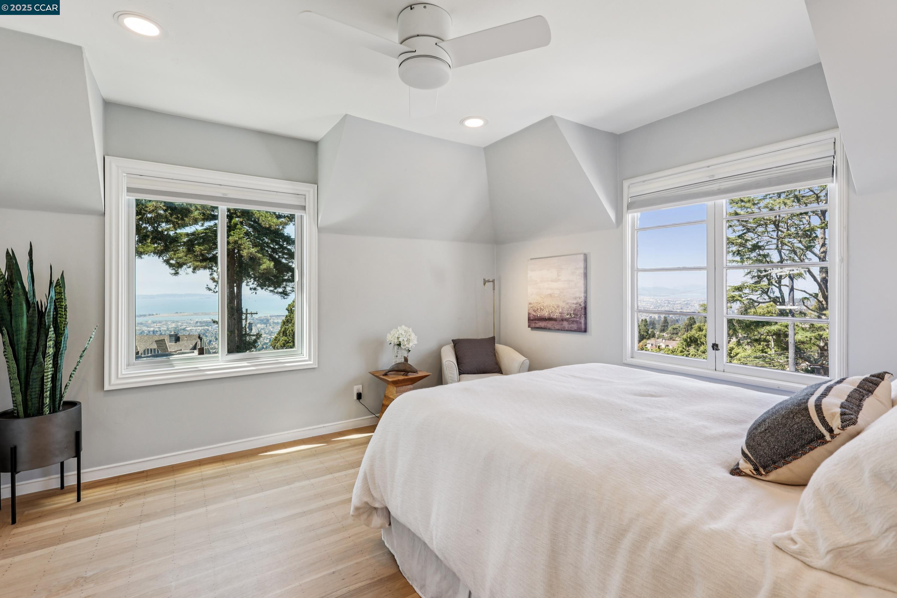 Detail Gallery Image 30 of 47 For 680 Grizzly Peak Blvd, Berkeley,  CA 94708 - 4 Beds | 2/1 Baths