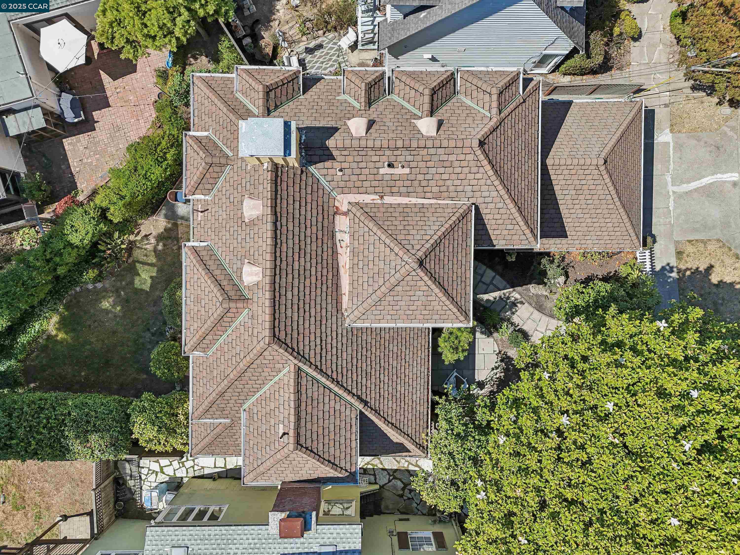 Detail Gallery Image 45 of 47 For 680 Grizzly Peak Blvd, Berkeley,  CA 94708 - 4 Beds | 2/1 Baths