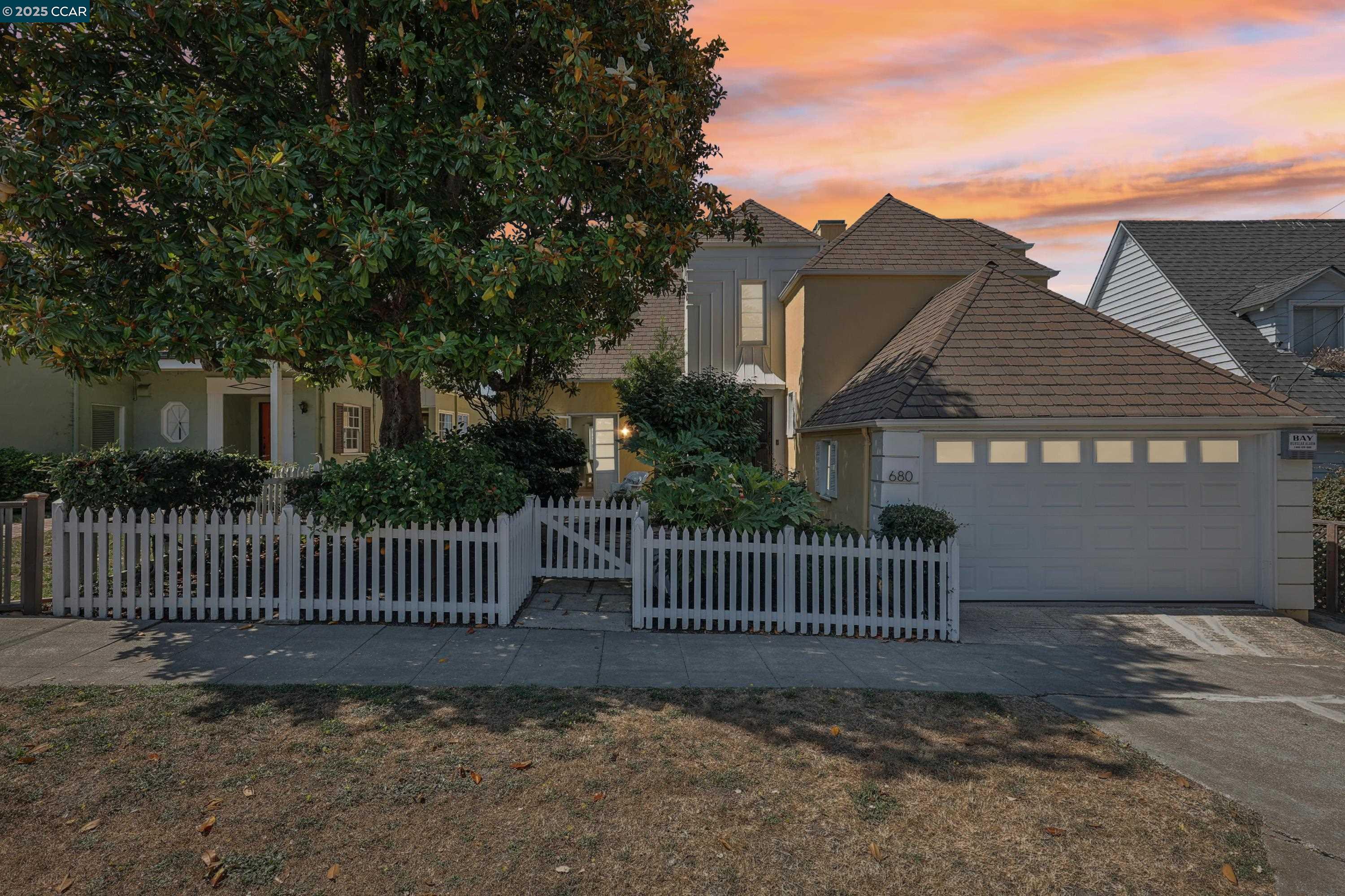 Detail Gallery Image 47 of 47 For 680 Grizzly Peak Blvd, Berkeley,  CA 94708 - 4 Beds | 2/1 Baths