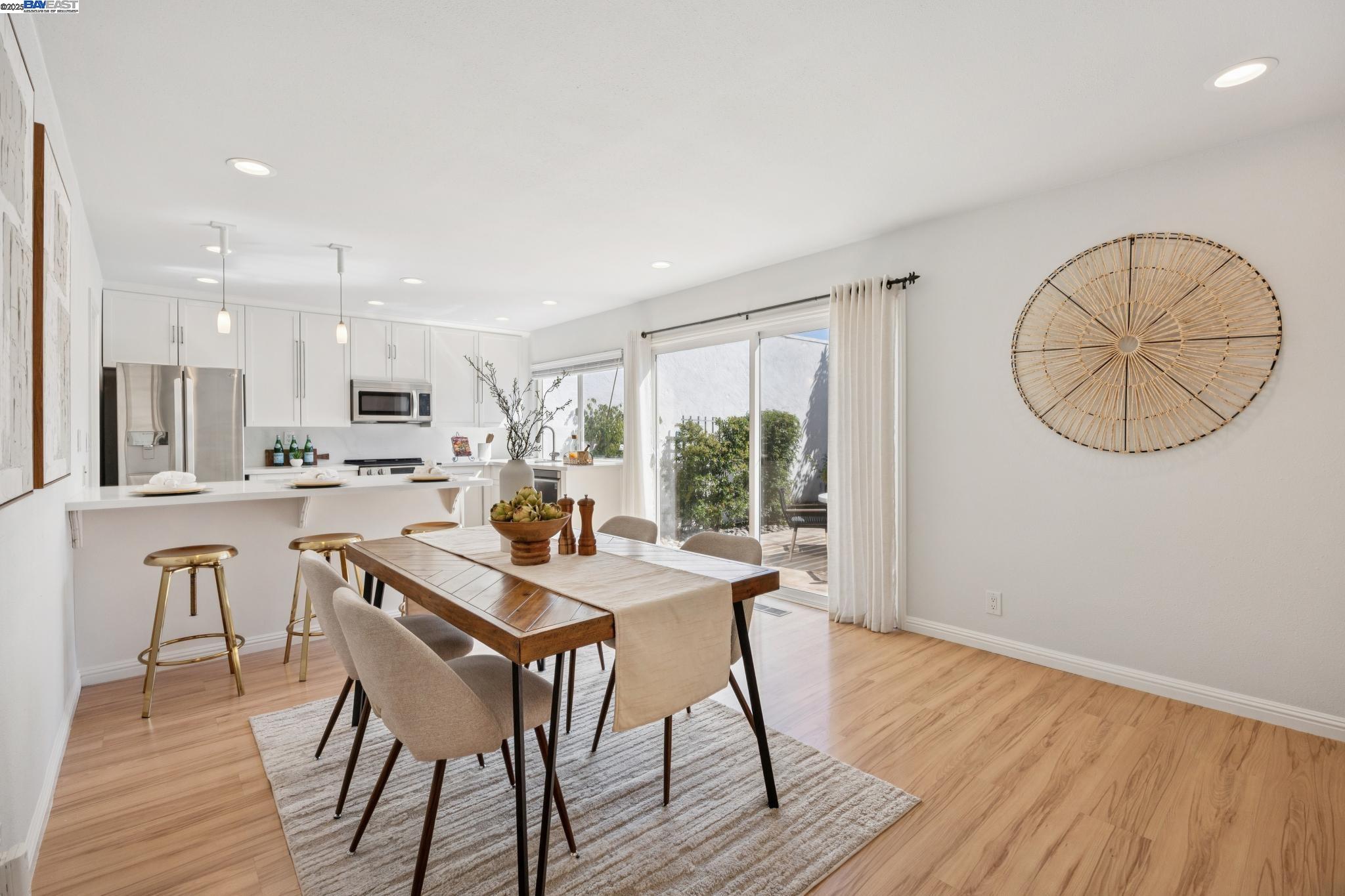 Detail Gallery Image 8 of 41 For 41043 Joyce Ave, Fremont,  CA 94539 - 3 Beds | 2 Baths