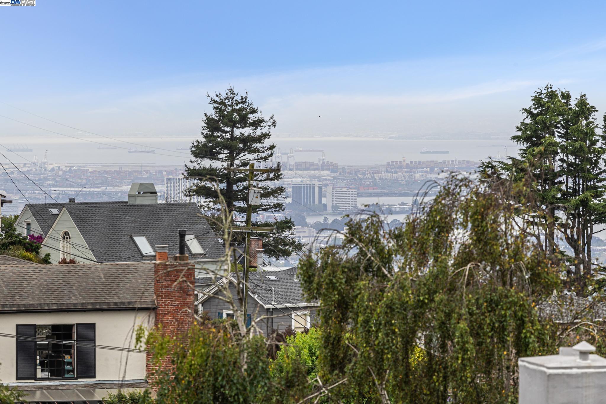 Detail Gallery Image 13 of 54 For 265 Willamette Ave, Kensington,  CA 94708 - 4 Beds | 2 Baths