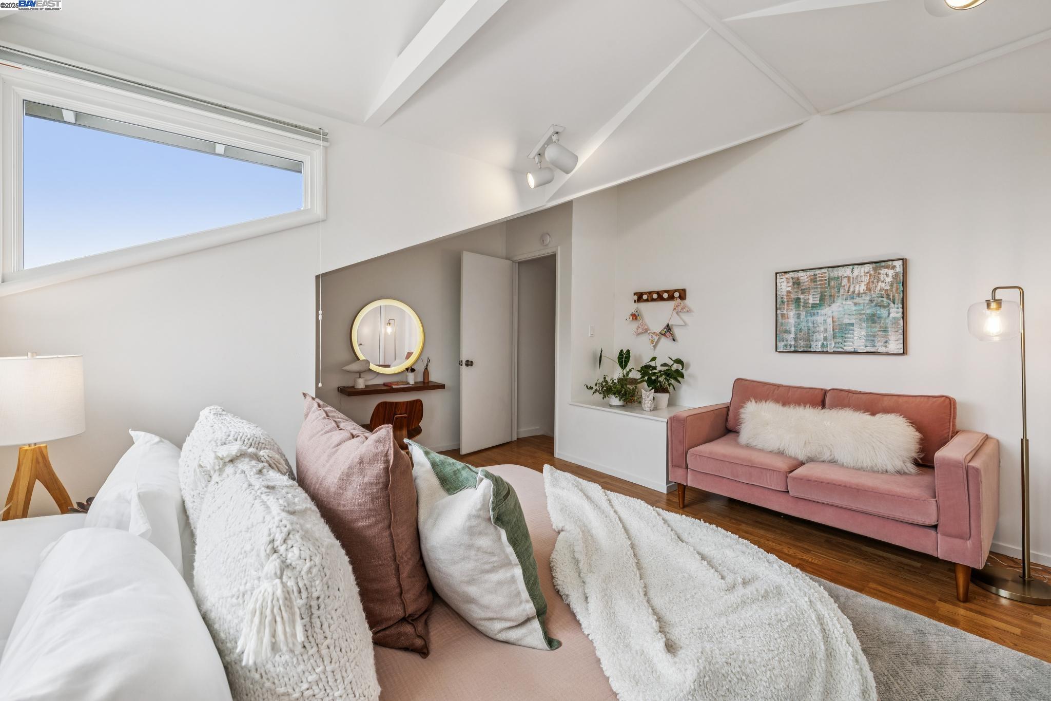 Detail Gallery Image 30 of 54 For 265 Willamette Ave, Kensington,  CA 94708 - 4 Beds | 2 Baths