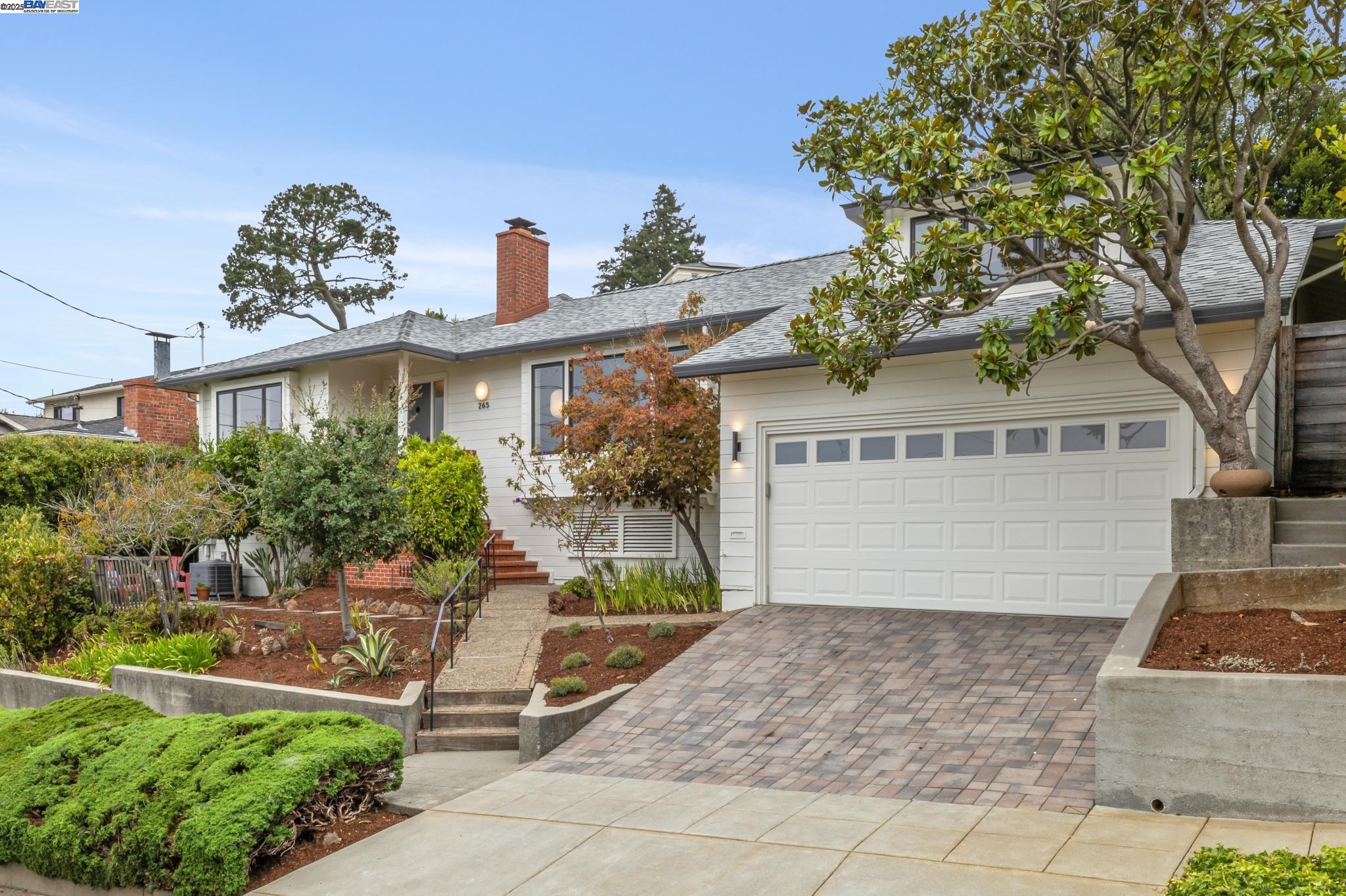 Detail Gallery Image 9 of 54 For 265 Willamette Ave, Kensington,  CA 94708 - 4 Beds | 2 Baths