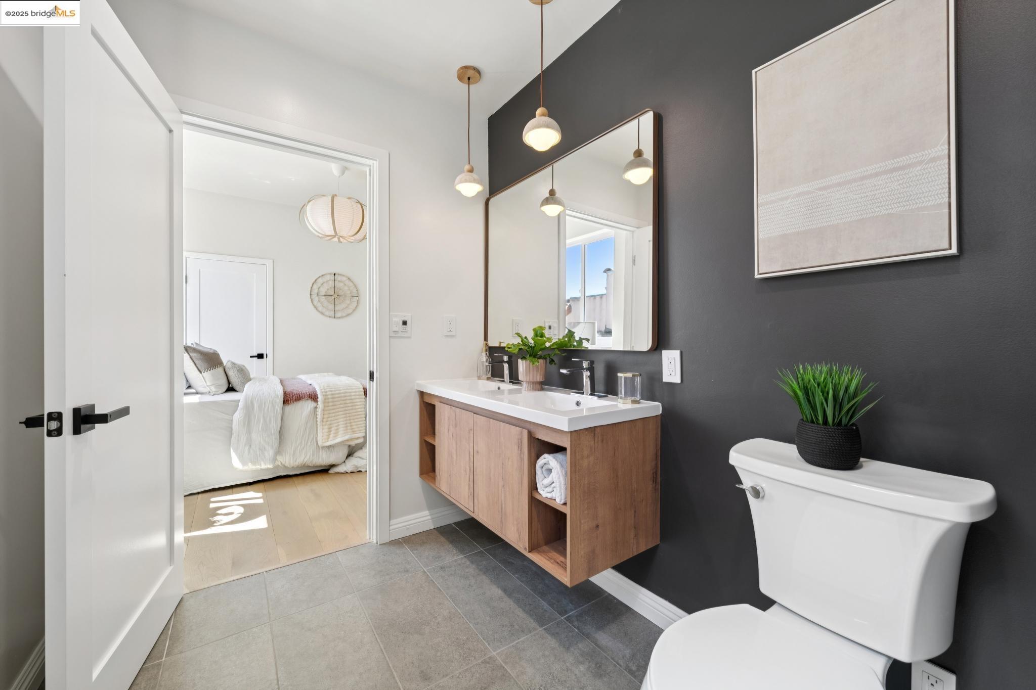 Detail Gallery Image 26 of 44 For 1341 Peralta Ave, Berkeley,  CA 94702 - 4 Beds | 2 Baths