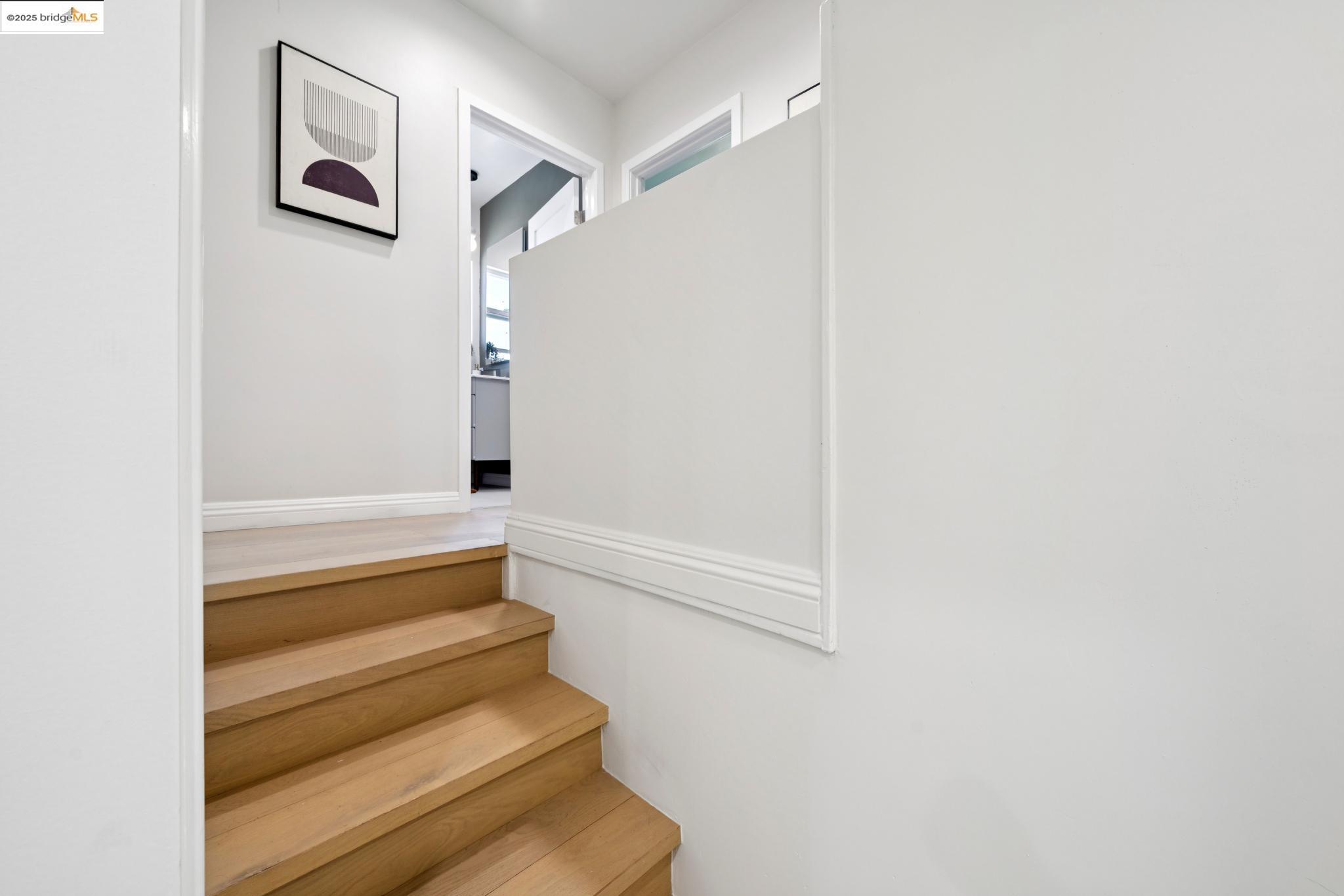 Detail Gallery Image 27 of 44 For 1341 Peralta Ave, Berkeley,  CA 94702 - 4 Beds | 2 Baths