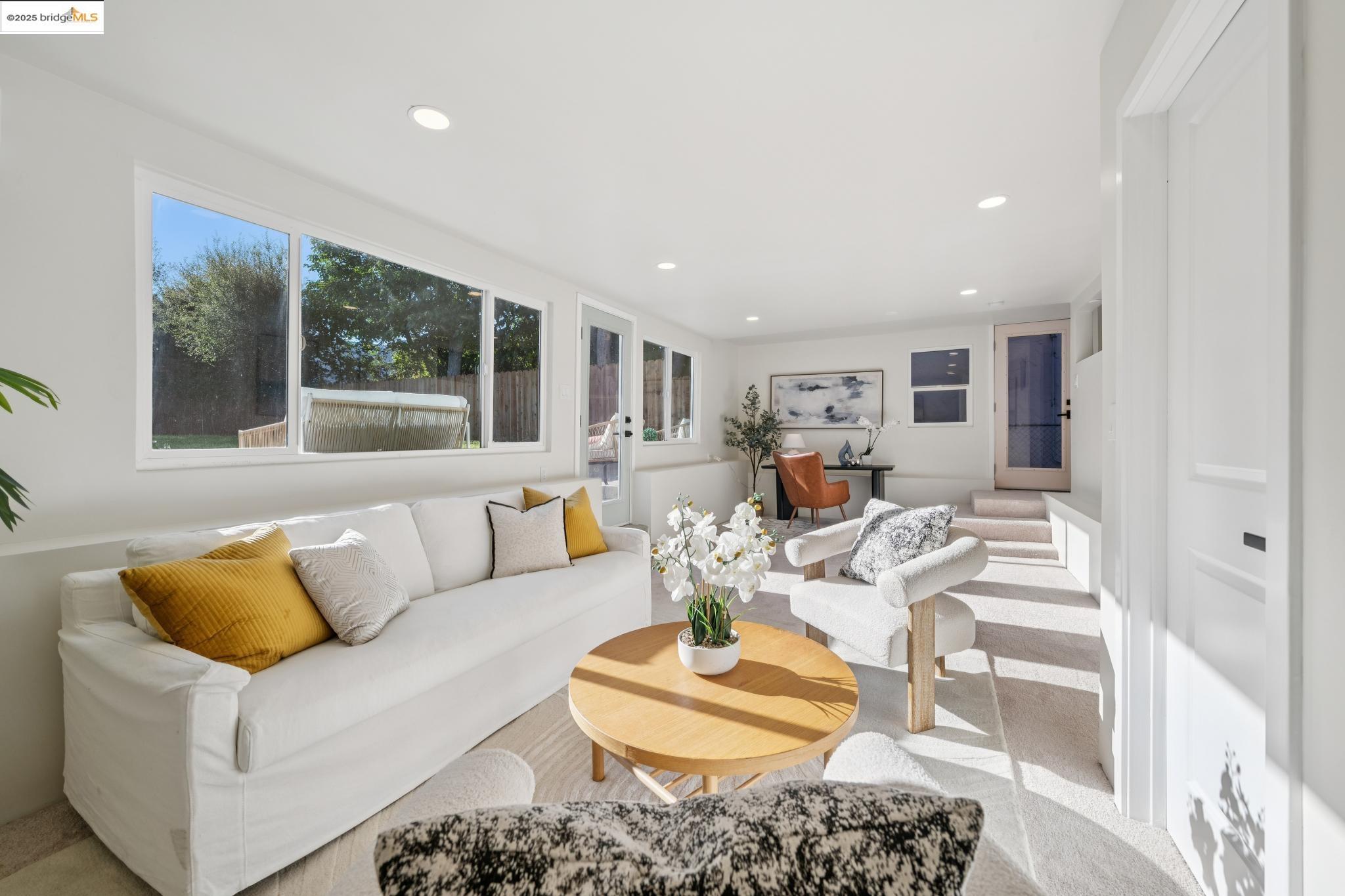 Detail Gallery Image 37 of 44 For 1341 Peralta Ave, Berkeley,  CA 94702 - 4 Beds | 2 Baths