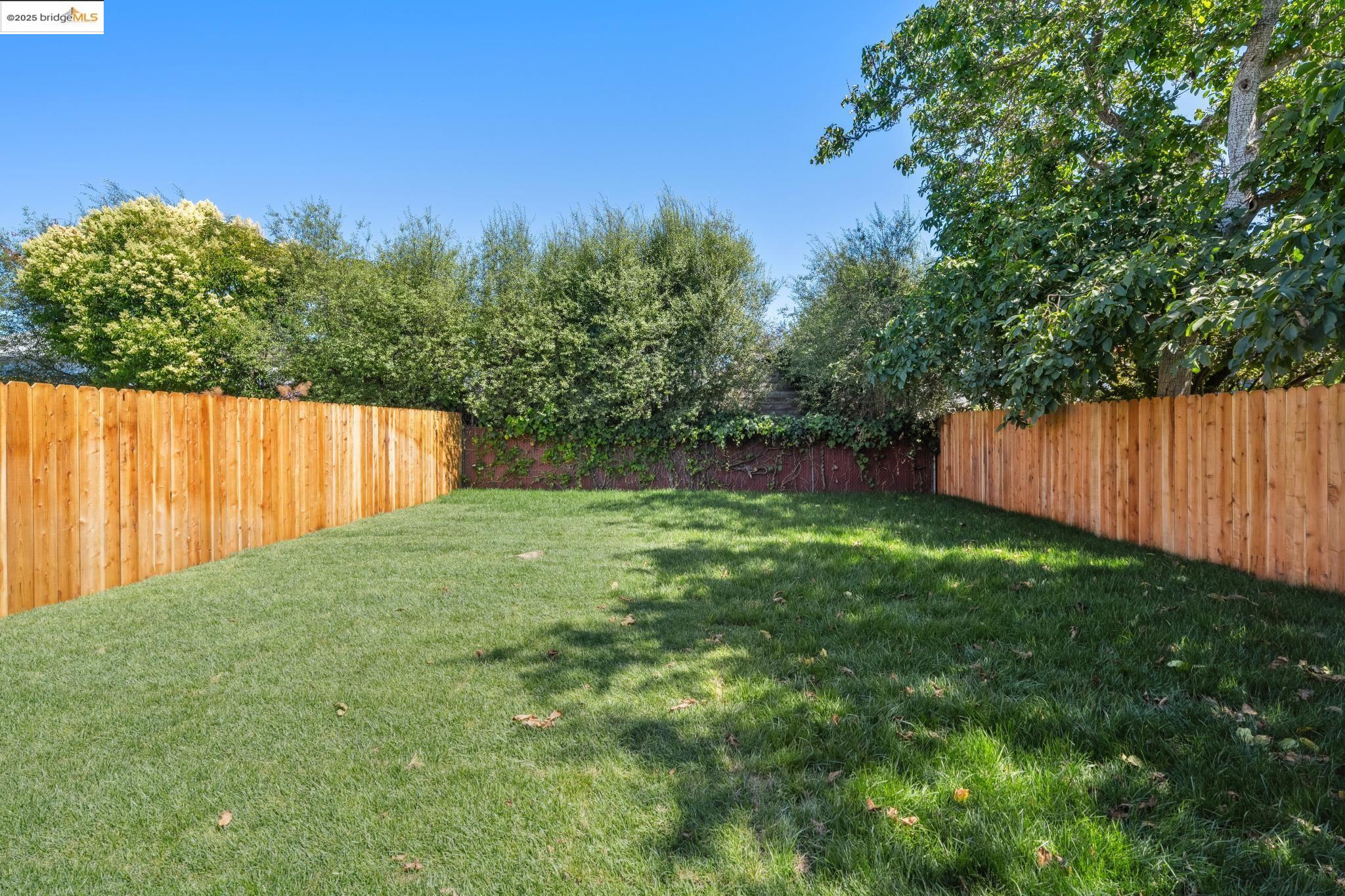 Detail Gallery Image 39 of 44 For 1341 Peralta Ave, Berkeley,  CA 94702 - 4 Beds | 2 Baths
