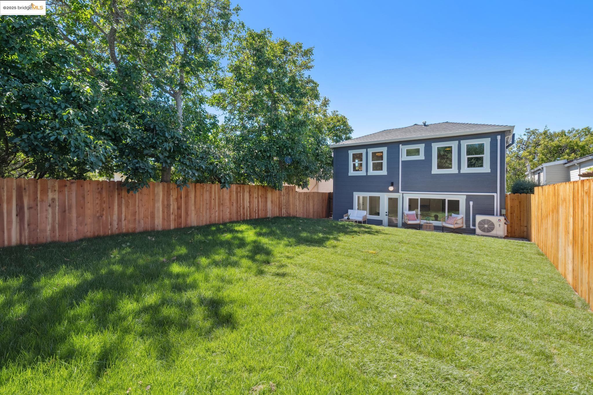 Detail Gallery Image 41 of 44 For 1341 Peralta Ave, Berkeley,  CA 94702 - 4 Beds | 2 Baths