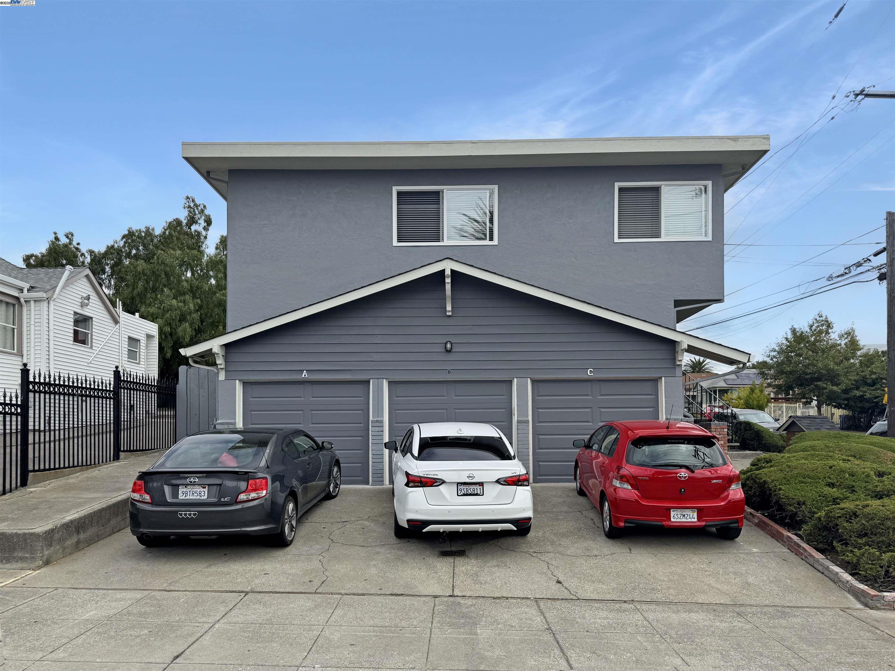Detail Gallery Image 4 of 23 For 2105 48th Ave, Oakland,  CA 94601 - – Beds | – Baths