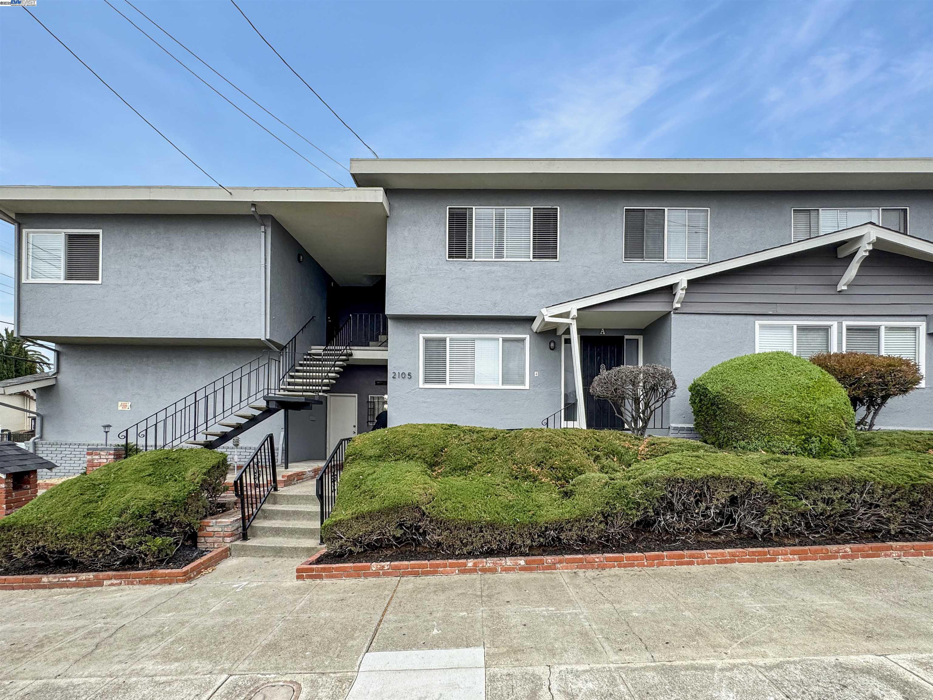 Detail Gallery Image 5 of 23 For 2105 48th Ave, Oakland,  CA 94601 - – Beds | – Baths