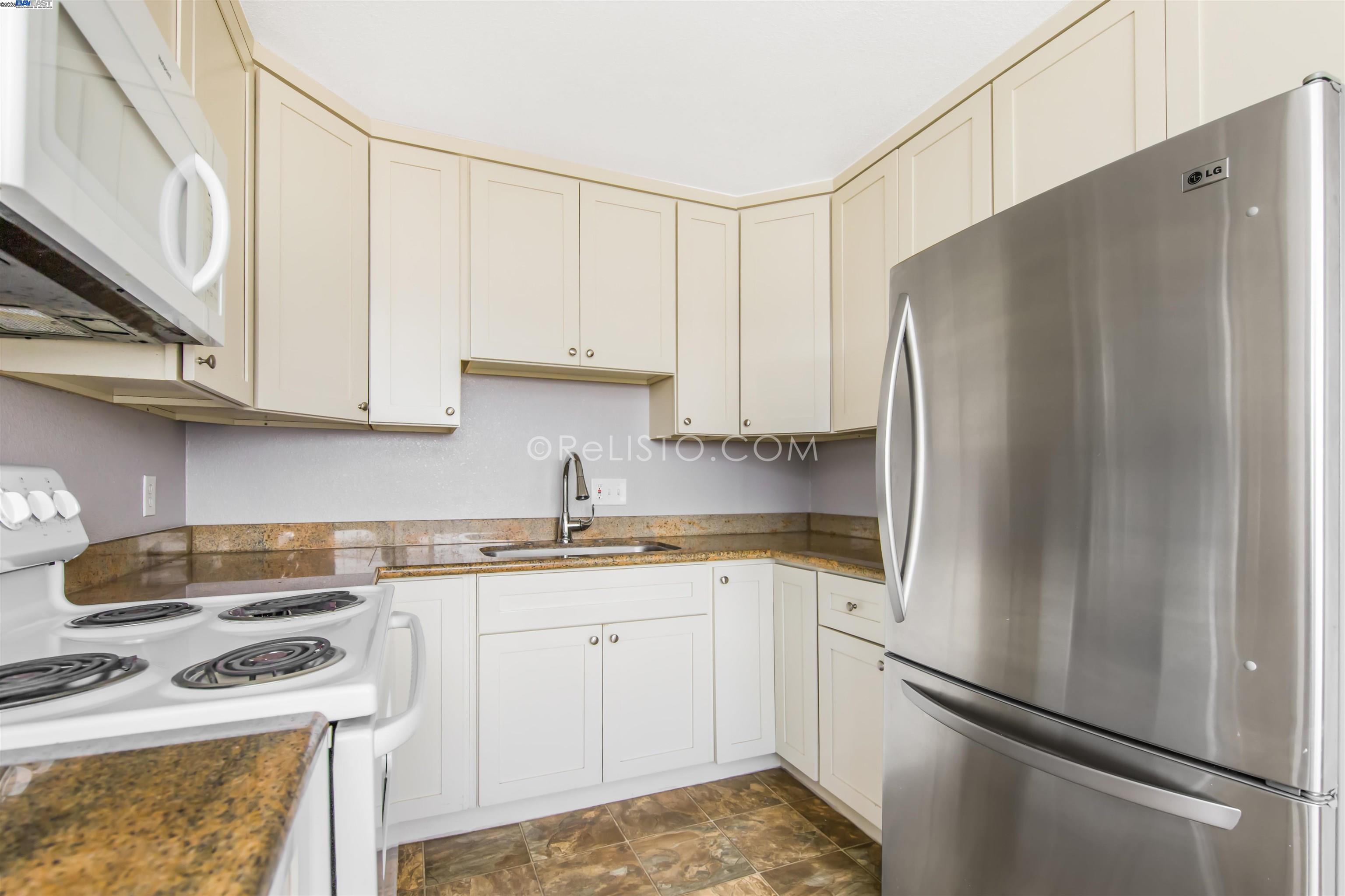 Detail Gallery Image 10 of 23 For 2105 48th Ave, Oakland,  CA 94601 - – Beds | – Baths