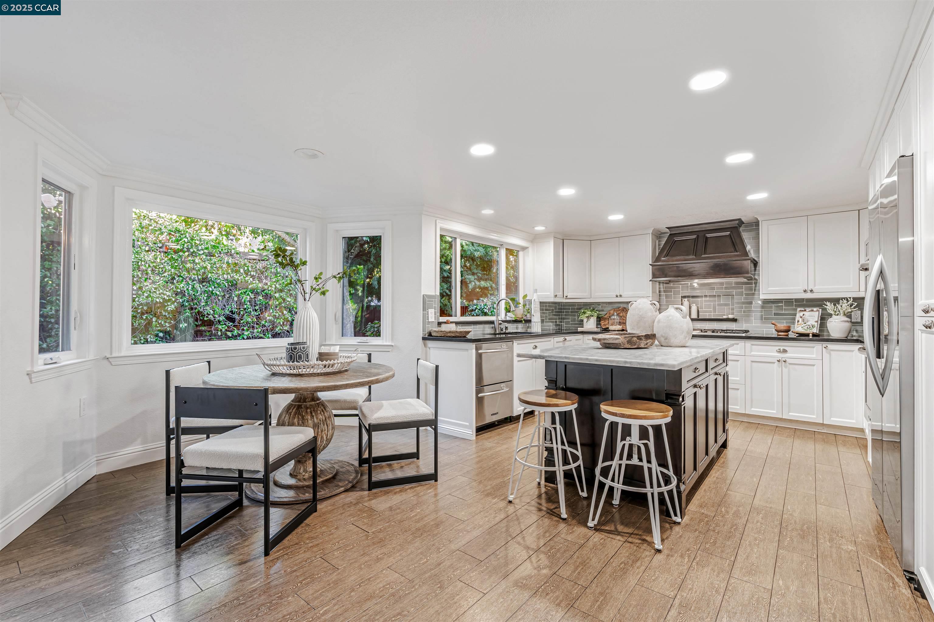 Detail Gallery Image 15 of 60 For 105 Creighton Way, Danville,  CA 94506 - 5 Beds | 3 Baths