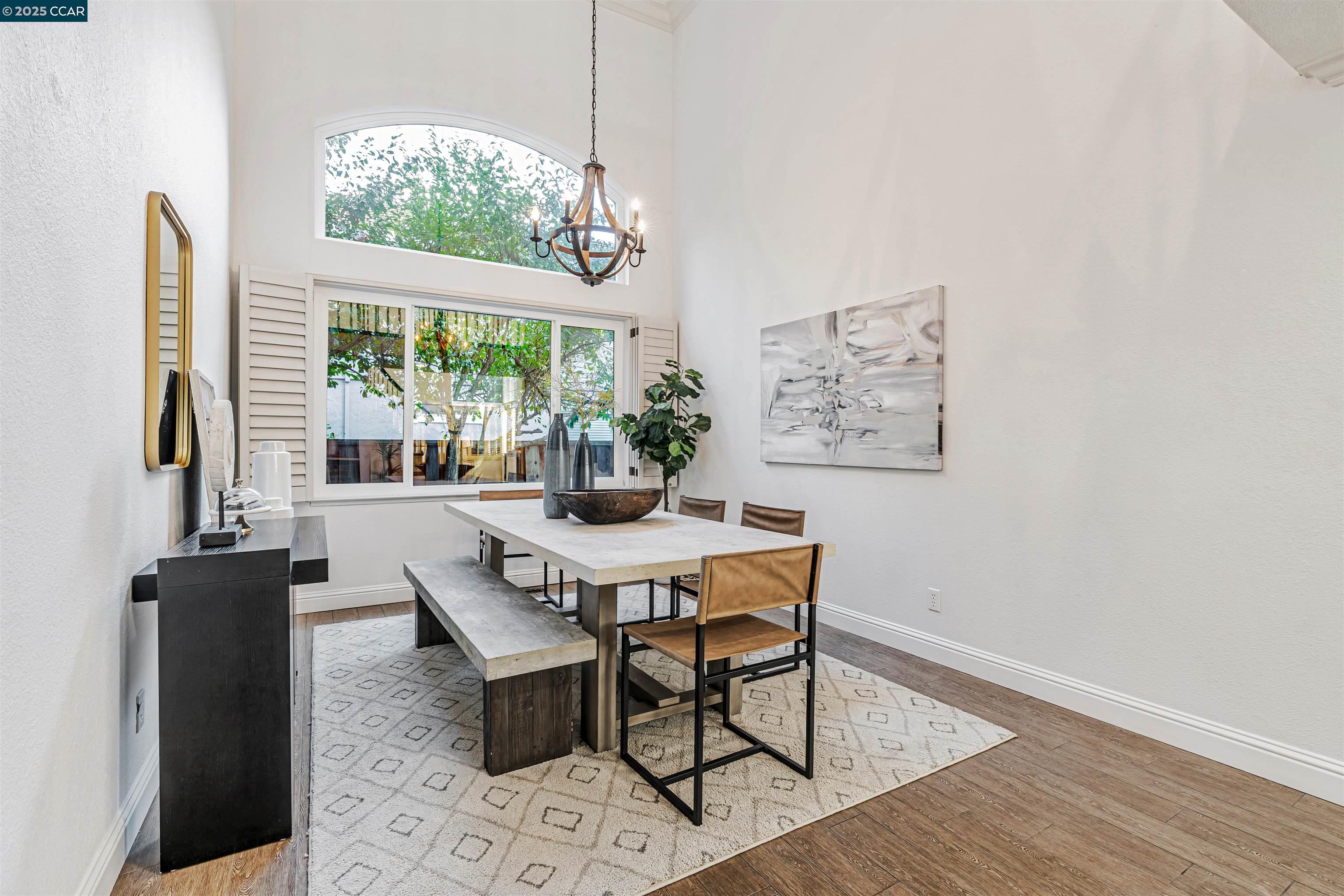 Detail Gallery Image 18 of 60 For 105 Creighton Way, Danville,  CA 94506 - 5 Beds | 3 Baths