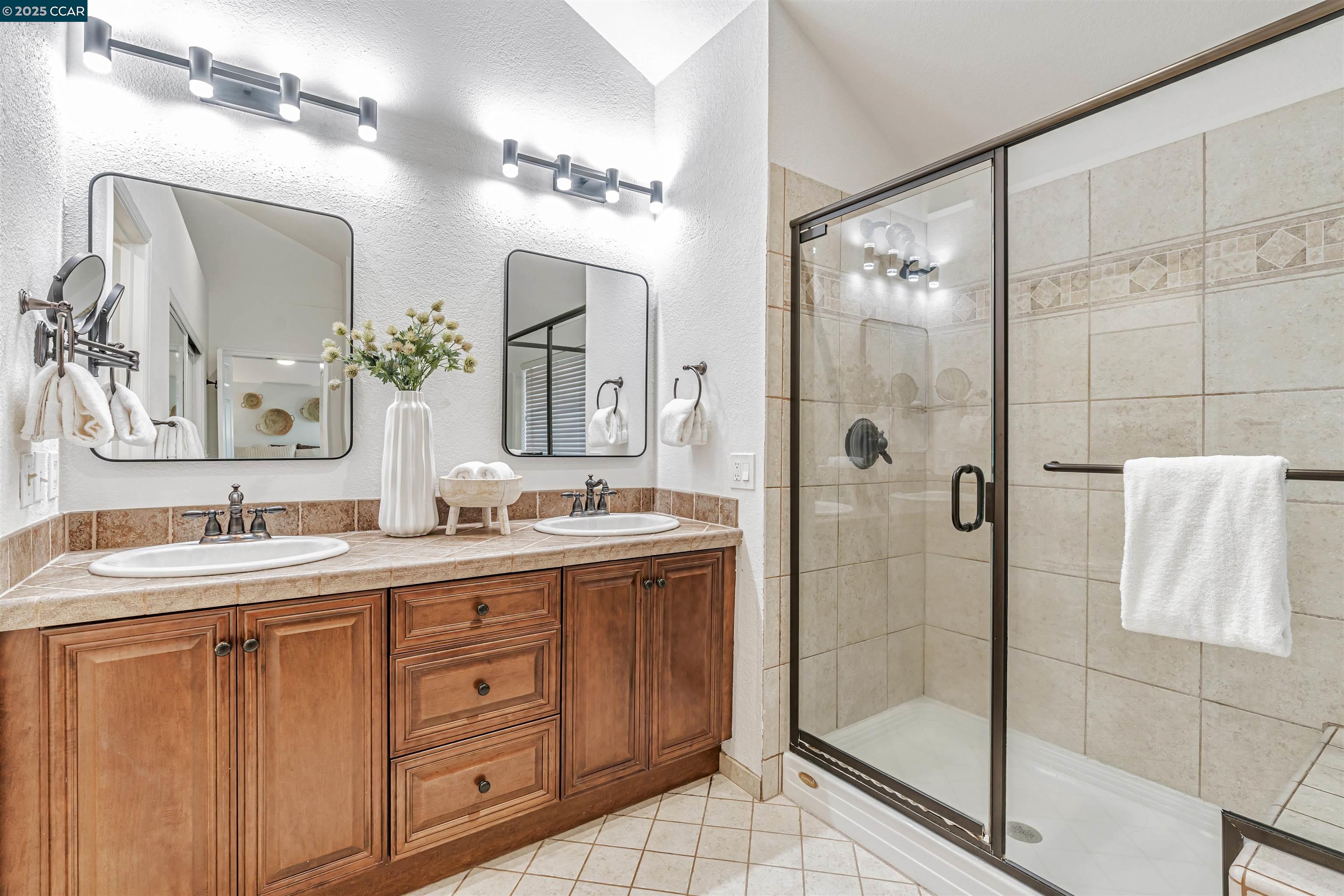Detail Gallery Image 36 of 60 For 105 Creighton Way, Danville,  CA 94506 - 5 Beds | 3 Baths
