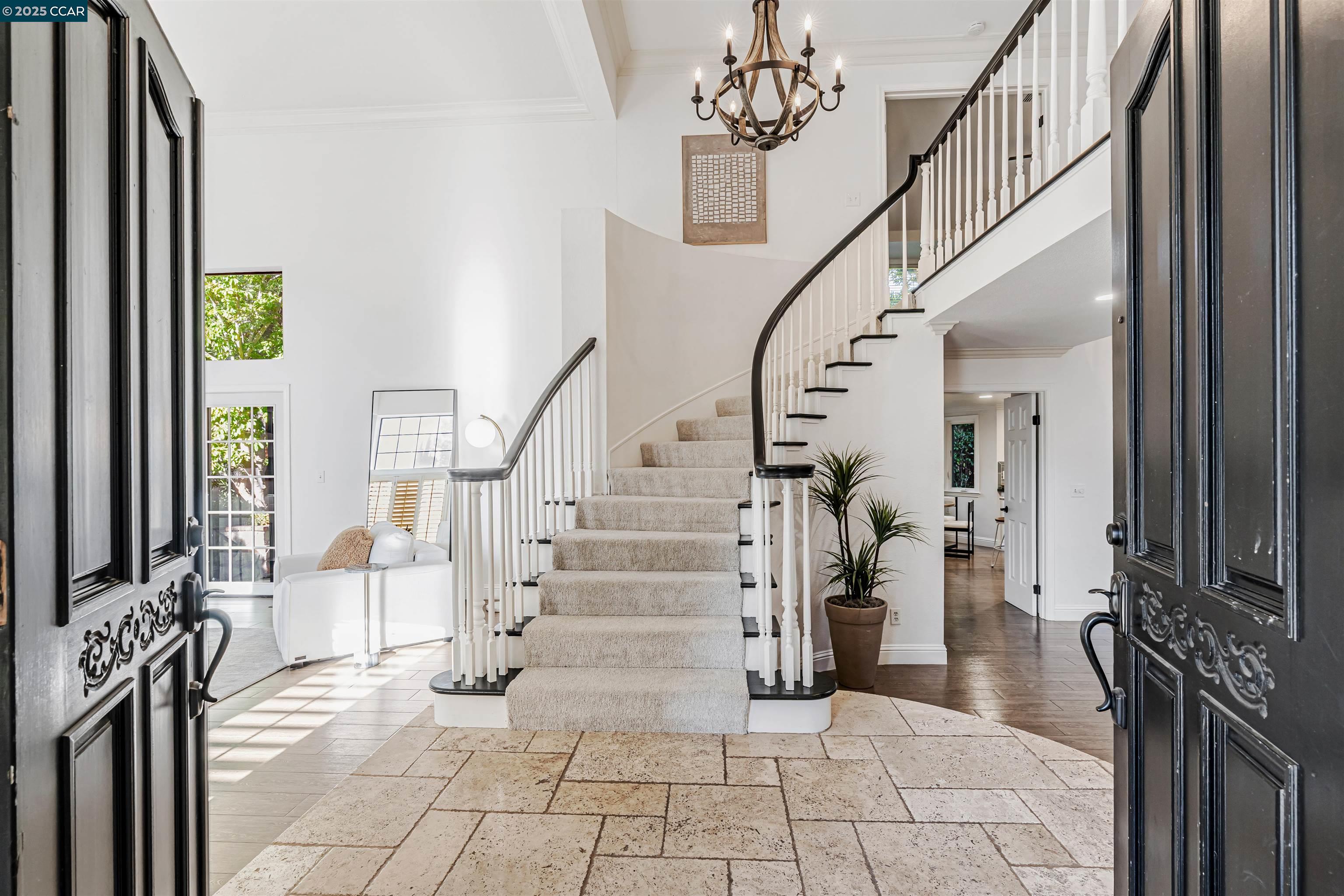 Detail Gallery Image 5 of 60 For 105 Creighton Way, Danville,  CA 94506 - 5 Beds | 3 Baths