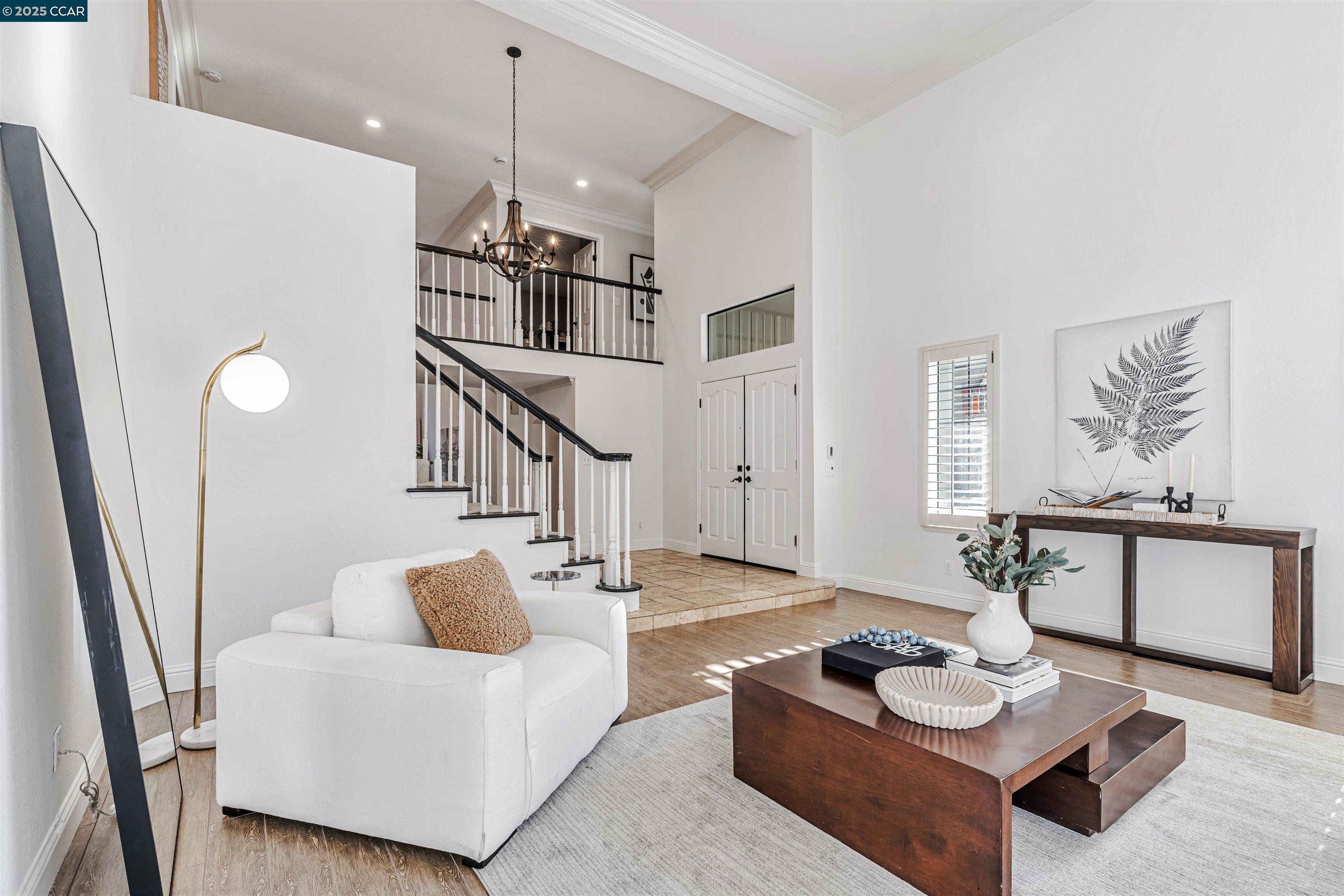 Detail Gallery Image 9 of 60 For 105 Creighton Way, Danville,  CA 94506 - 5 Beds | 3 Baths