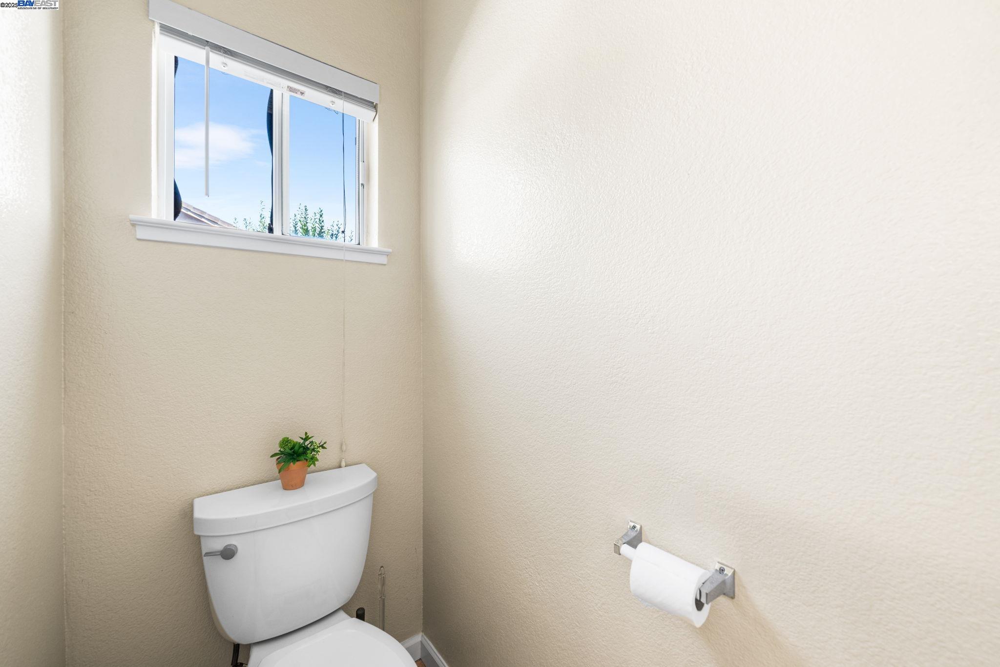 Detail Gallery Image 21 of 42 For 1983 Cork Oak Ln, Manteca,  CA 95336 - 3 Beds | 2 Baths