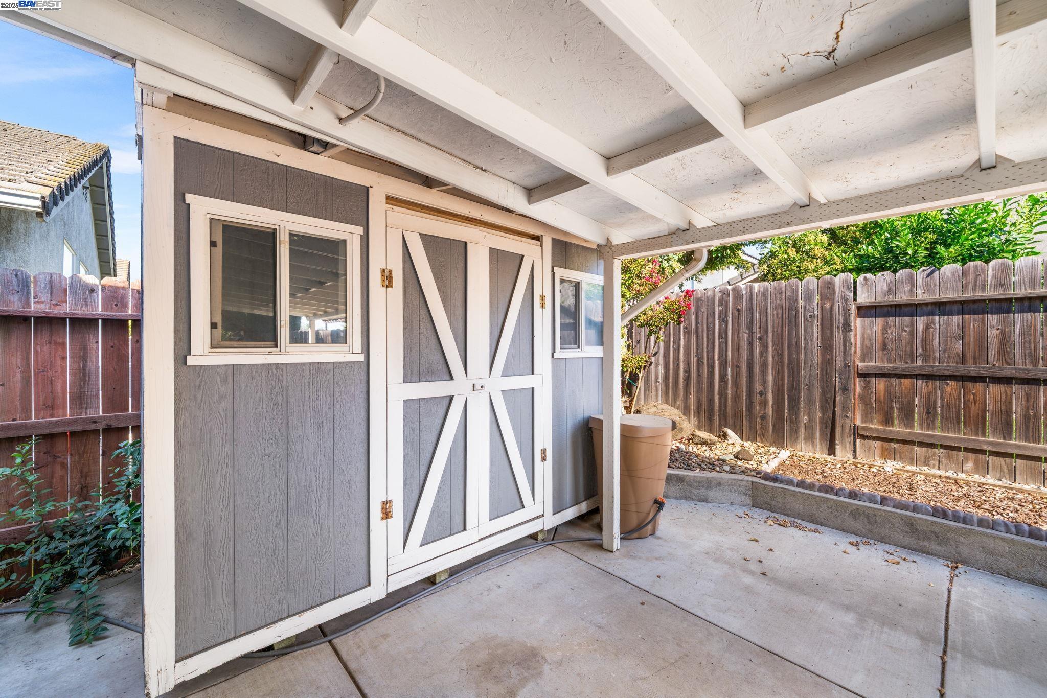 Detail Gallery Image 36 of 42 For 1983 Cork Oak Ln, Manteca,  CA 95336 - 3 Beds | 2 Baths