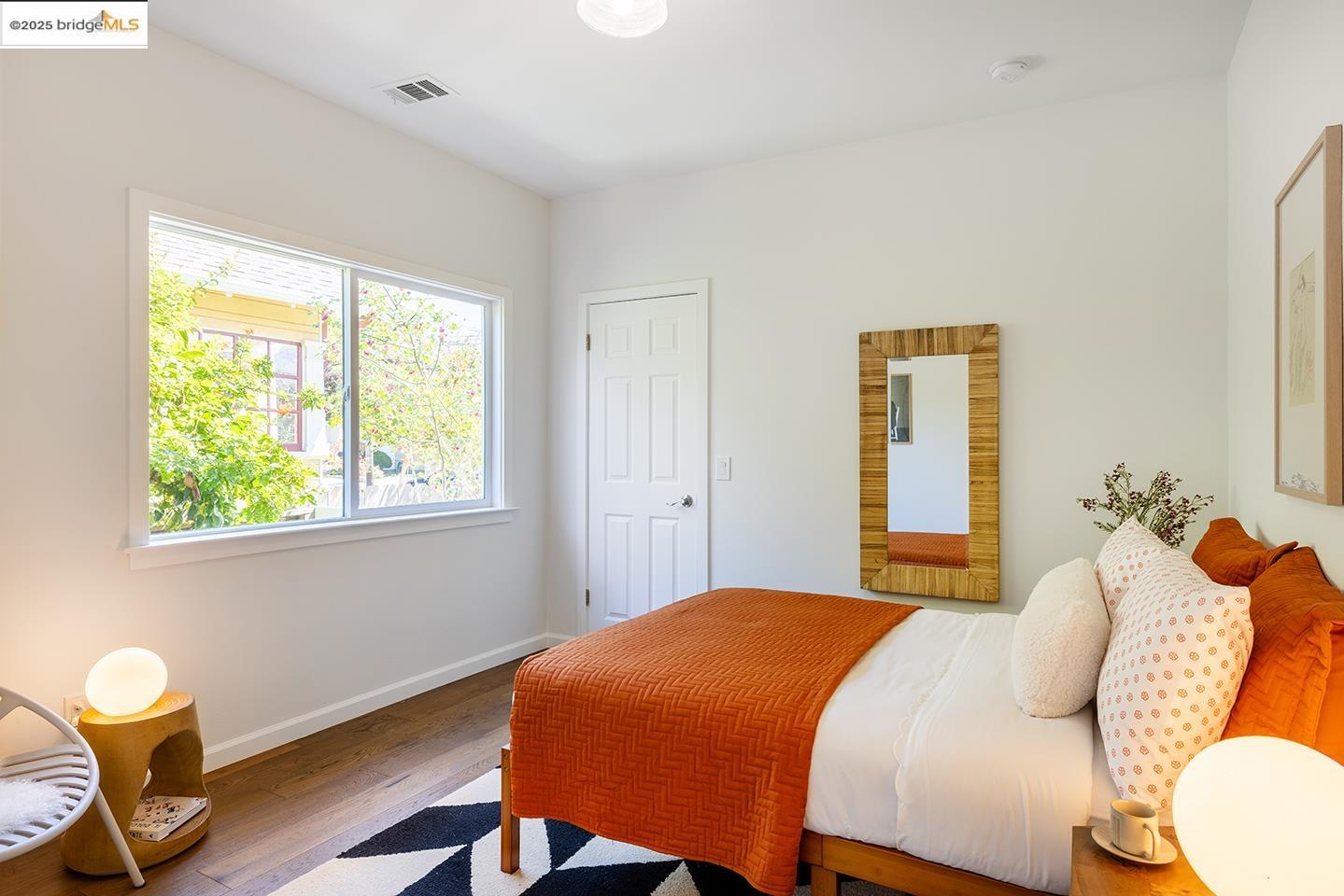 Detail Gallery Image 15 of 51 For 931 Channing Way, Berkeley,  CA 94710 - 3 Beds | 2 Baths