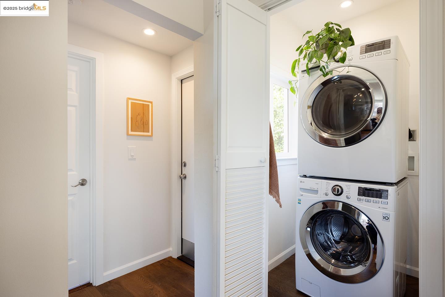 Detail Gallery Image 26 of 51 For 931 Channing Way, Berkeley,  CA 94710 - 3 Beds | 2 Baths