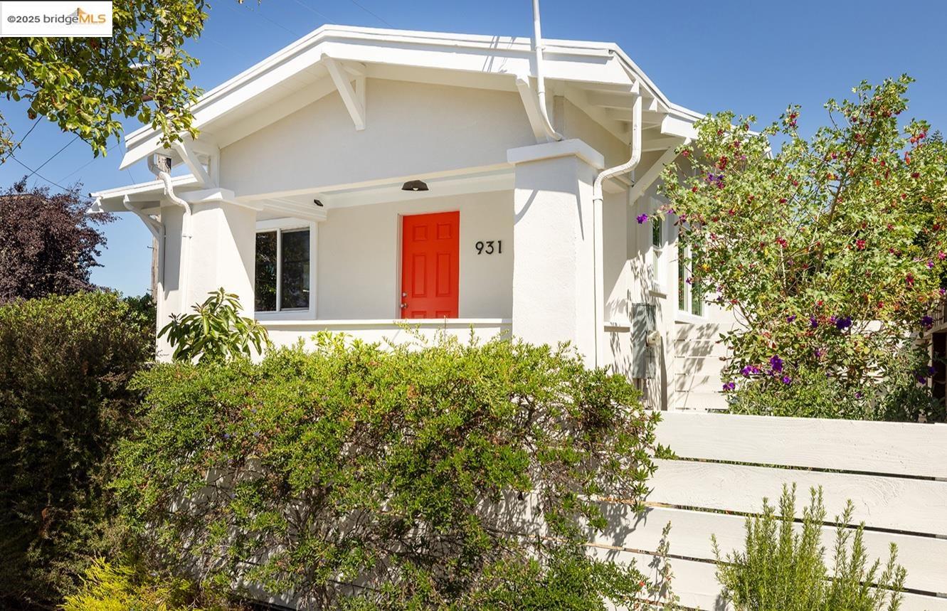Detail Gallery Image 39 of 51 For 931 Channing Way, Berkeley,  CA 94710 - 3 Beds | 2 Baths
