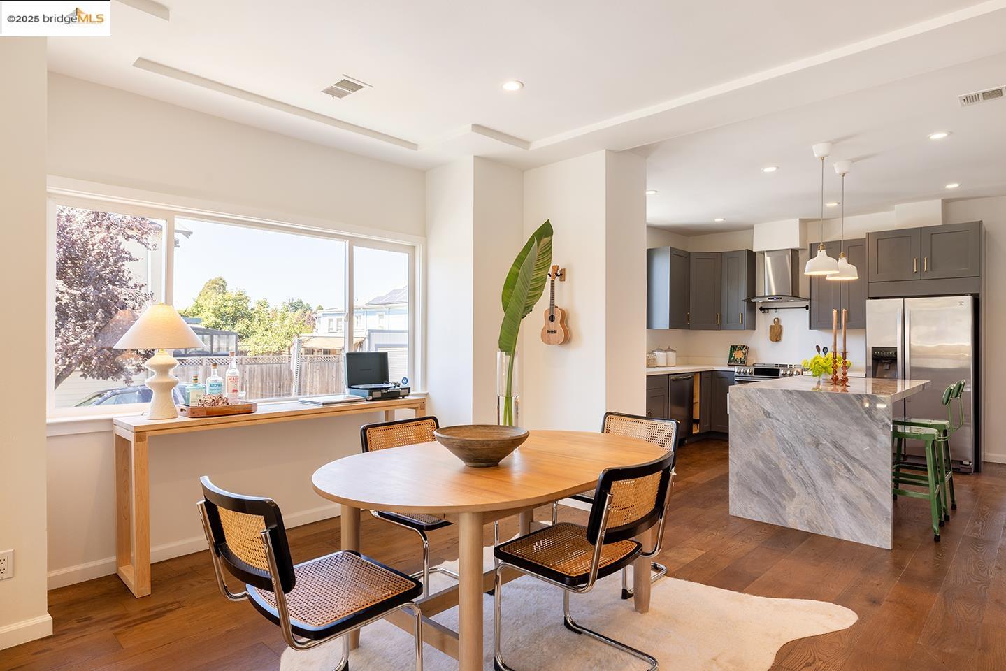 Detail Gallery Image 9 of 51 For 931 Channing Way, Berkeley,  CA 94710 - 3 Beds | 2 Baths