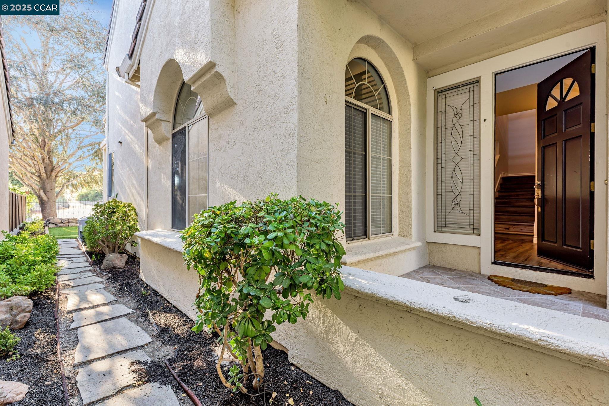 Detail Gallery Image 25 of 41 For 2150 Canyon Lakes Dr, San Ramon,  CA 94582 - 4 Beds | 2/1 Baths