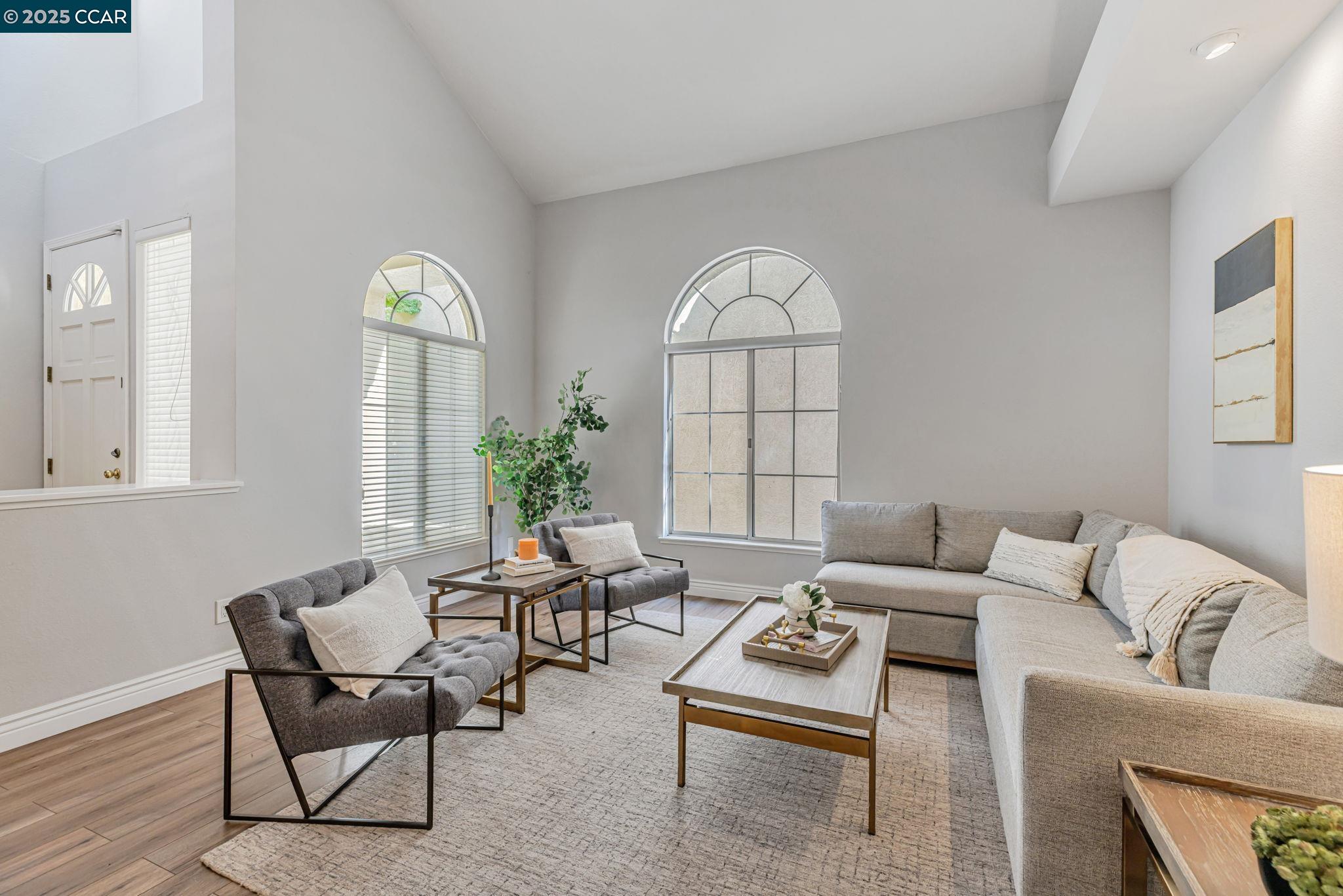 Detail Gallery Image 27 of 41 For 2150 Canyon Lakes Dr, San Ramon,  CA 94582 - 4 Beds | 2/1 Baths