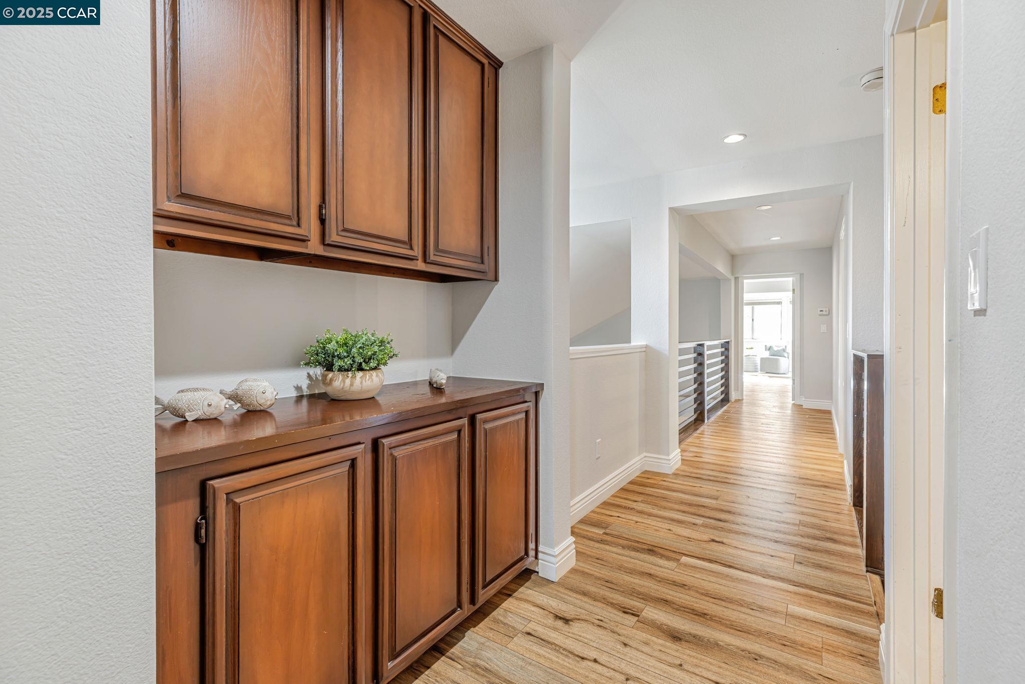 Detail Gallery Image 6 of 41 For 2150 Canyon Lakes Dr, San Ramon,  CA 94582 - 4 Beds | 2/1 Baths