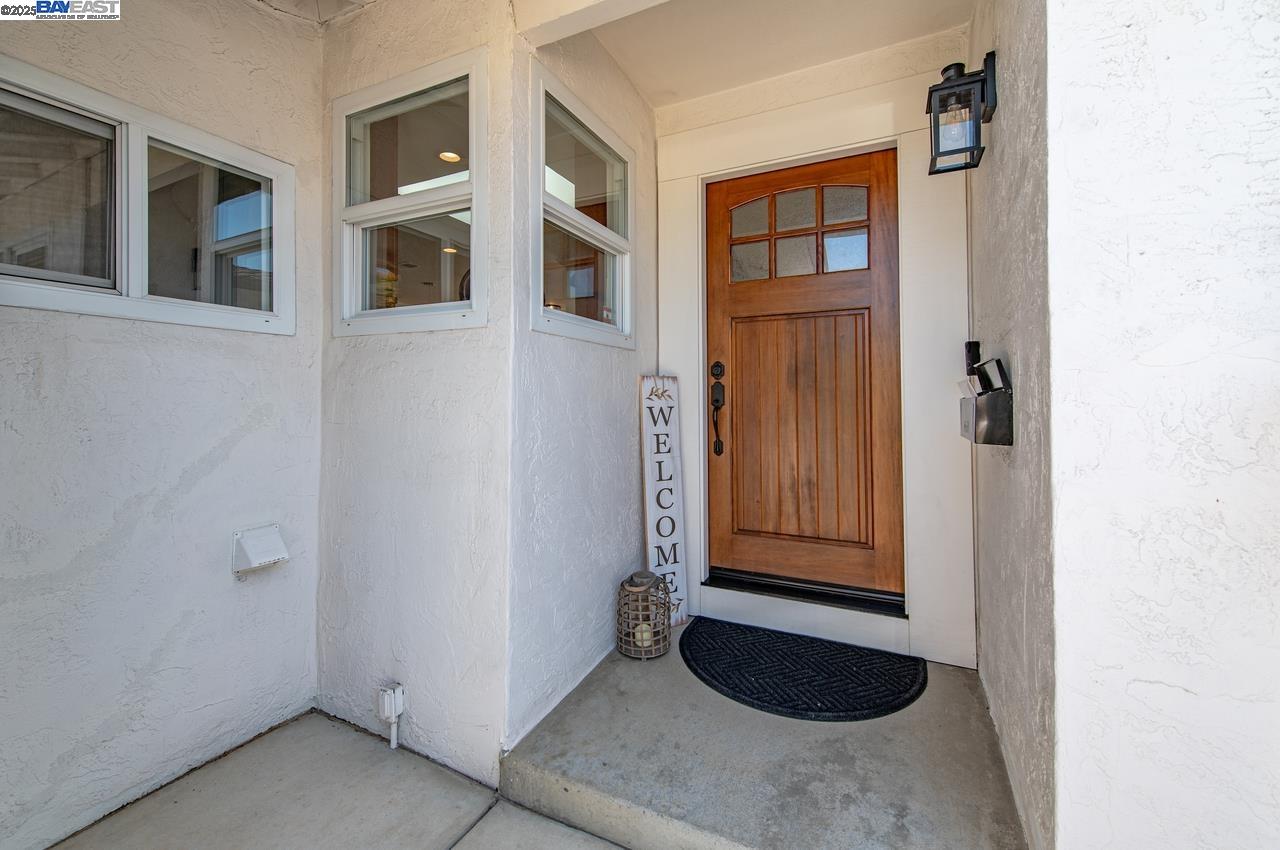 Detail Gallery Image 5 of 41 For 6342 Alvord Way, Pleasanton,  CA 94588 - 4 Beds | 2 Baths