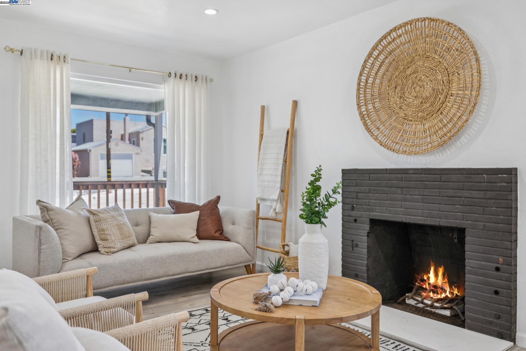 Detail Gallery Image 2 of 50 For 3287 Kelly St, Hayward,  CA 94541 - 4 Beds | 2 Baths