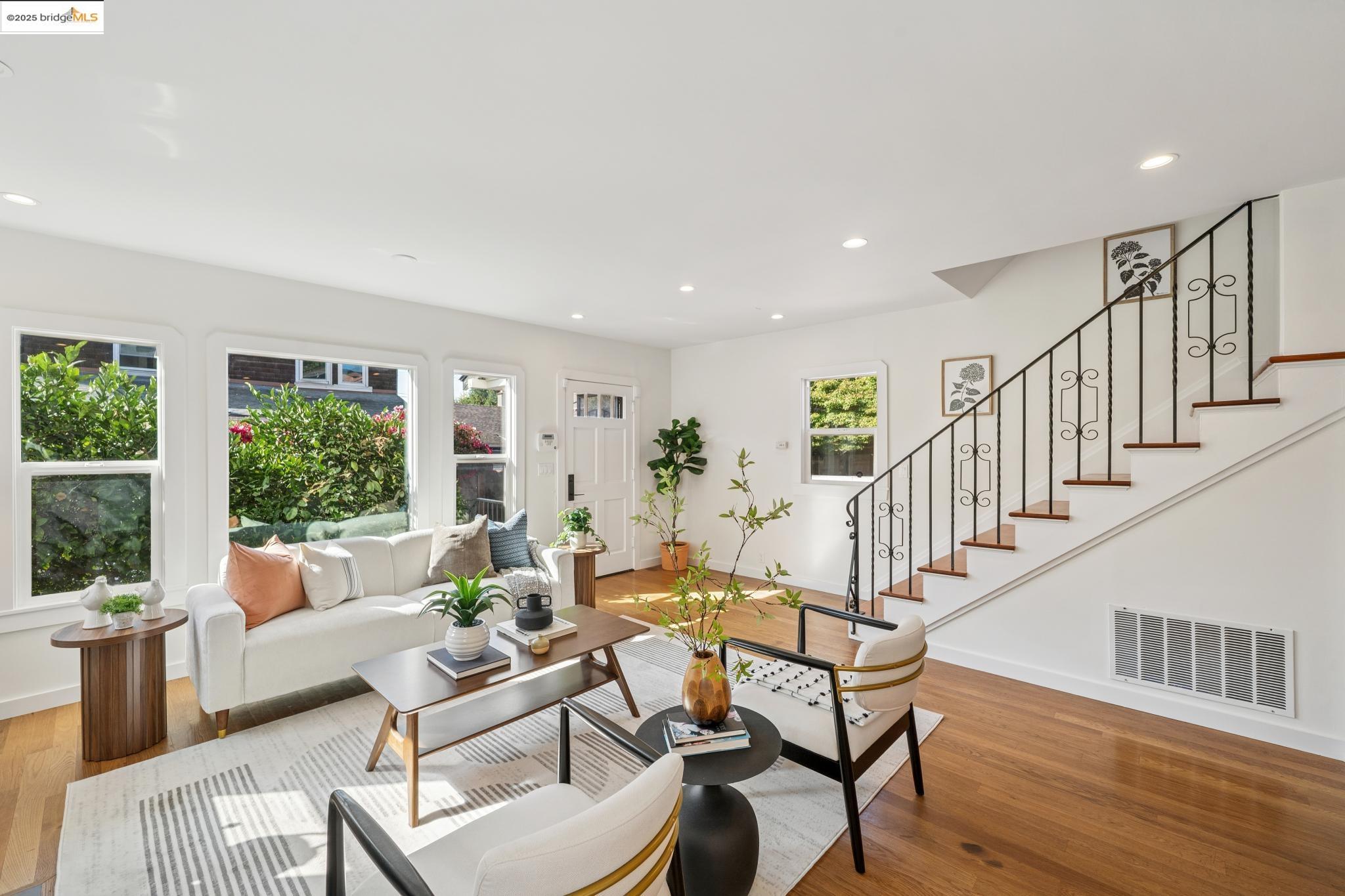 Detail Gallery Image 13 of 35 For 2417 Webster St, Berkeley,  CA 94705 - – Beds | – Baths