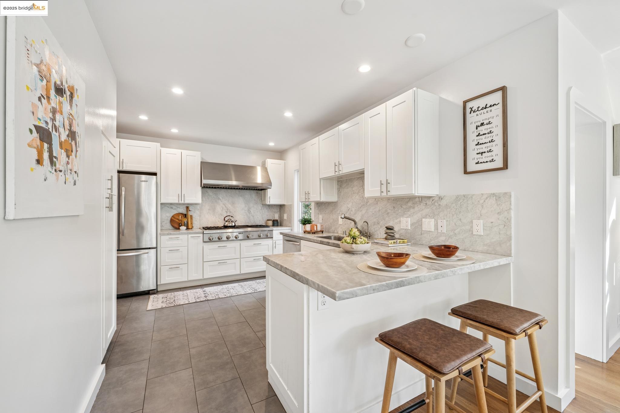 Detail Gallery Image 14 of 35 For 2417 Webster St, Berkeley,  CA 94705 - – Beds | – Baths