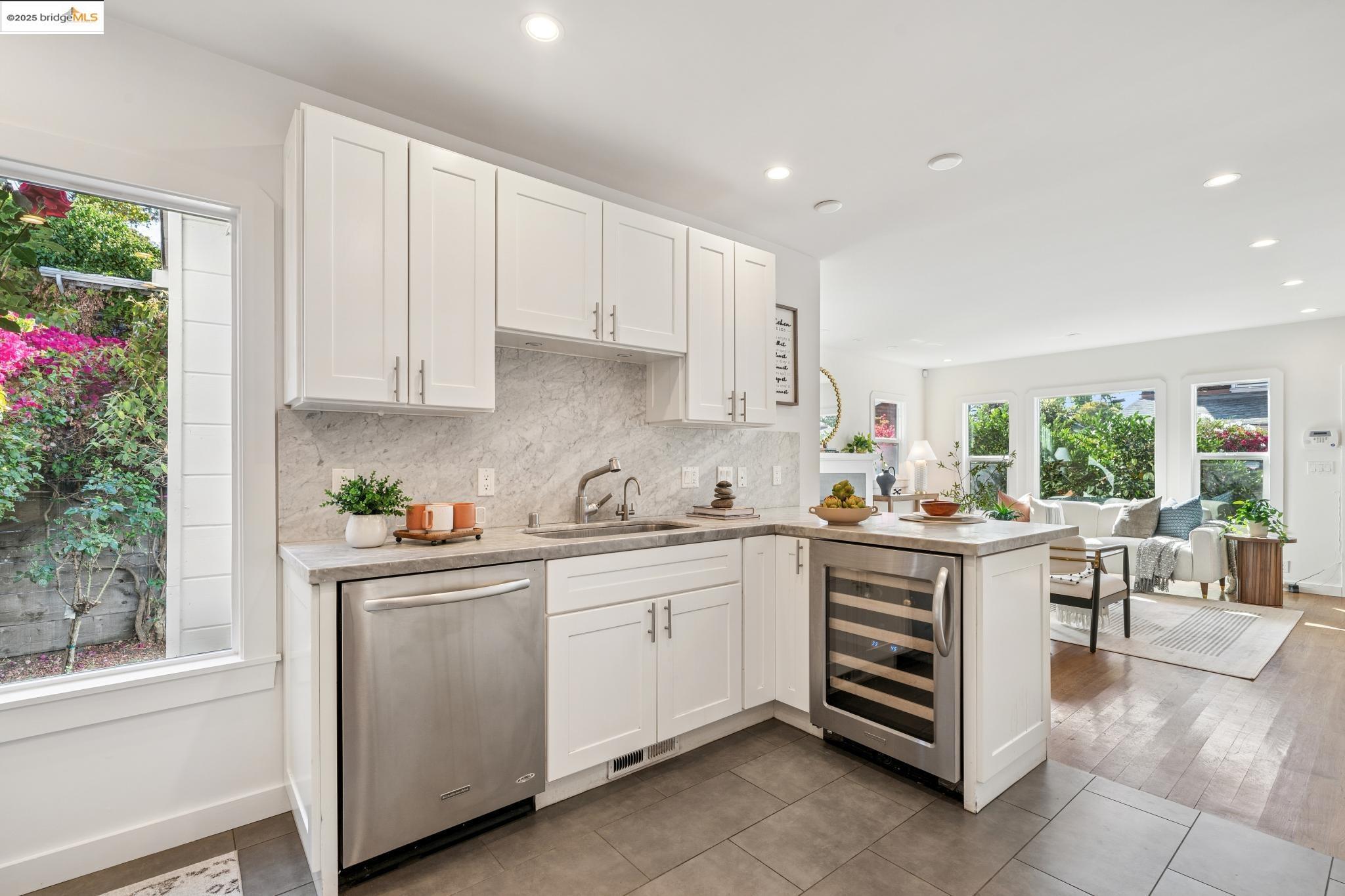 Detail Gallery Image 18 of 35 For 2417 Webster St, Berkeley,  CA 94705 - – Beds | – Baths