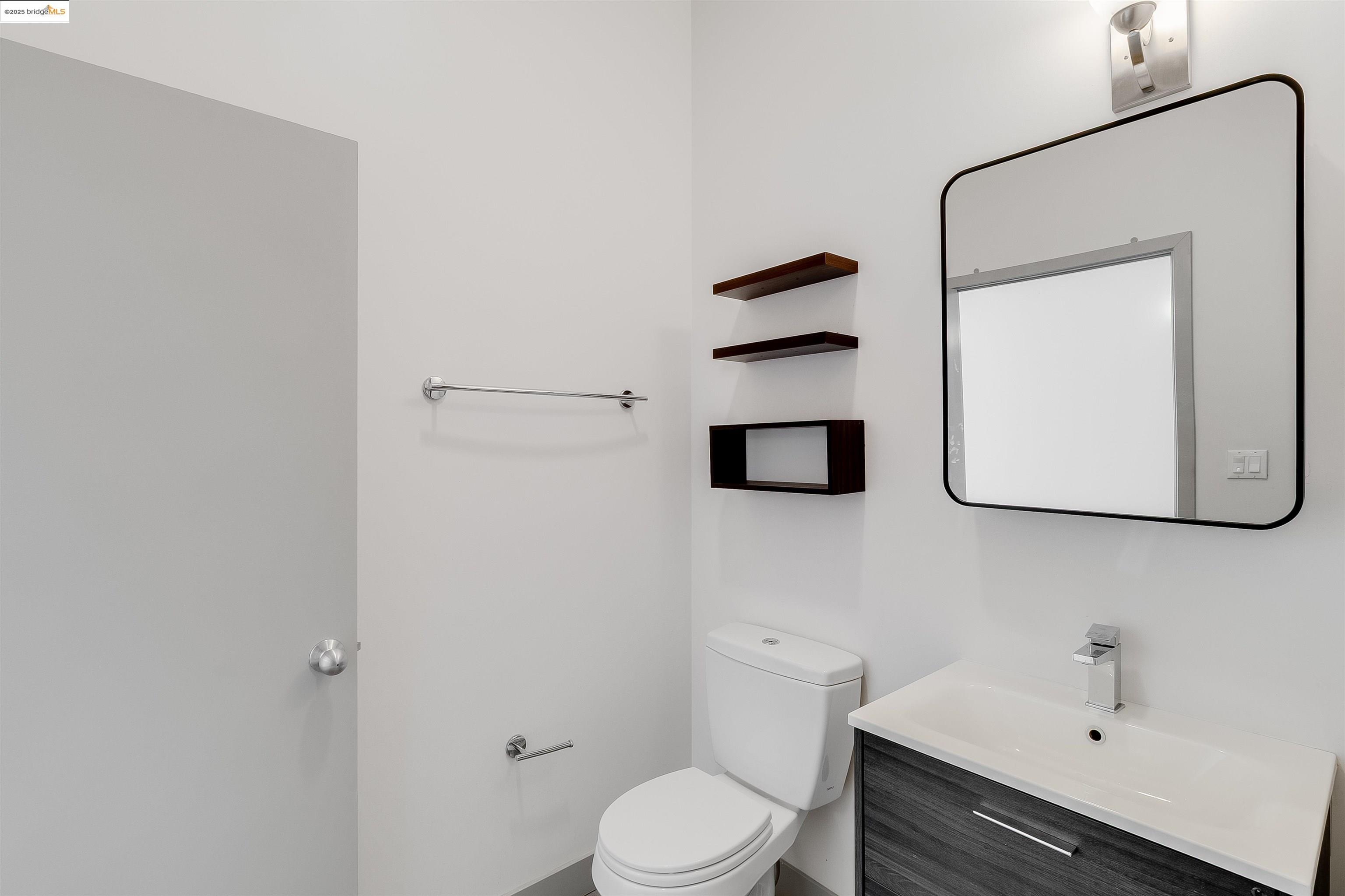 Detail Gallery Image 18 of 56 For 410 Webster St #1,  Oakland,  CA 94607 - 1 Beds | 1 Baths