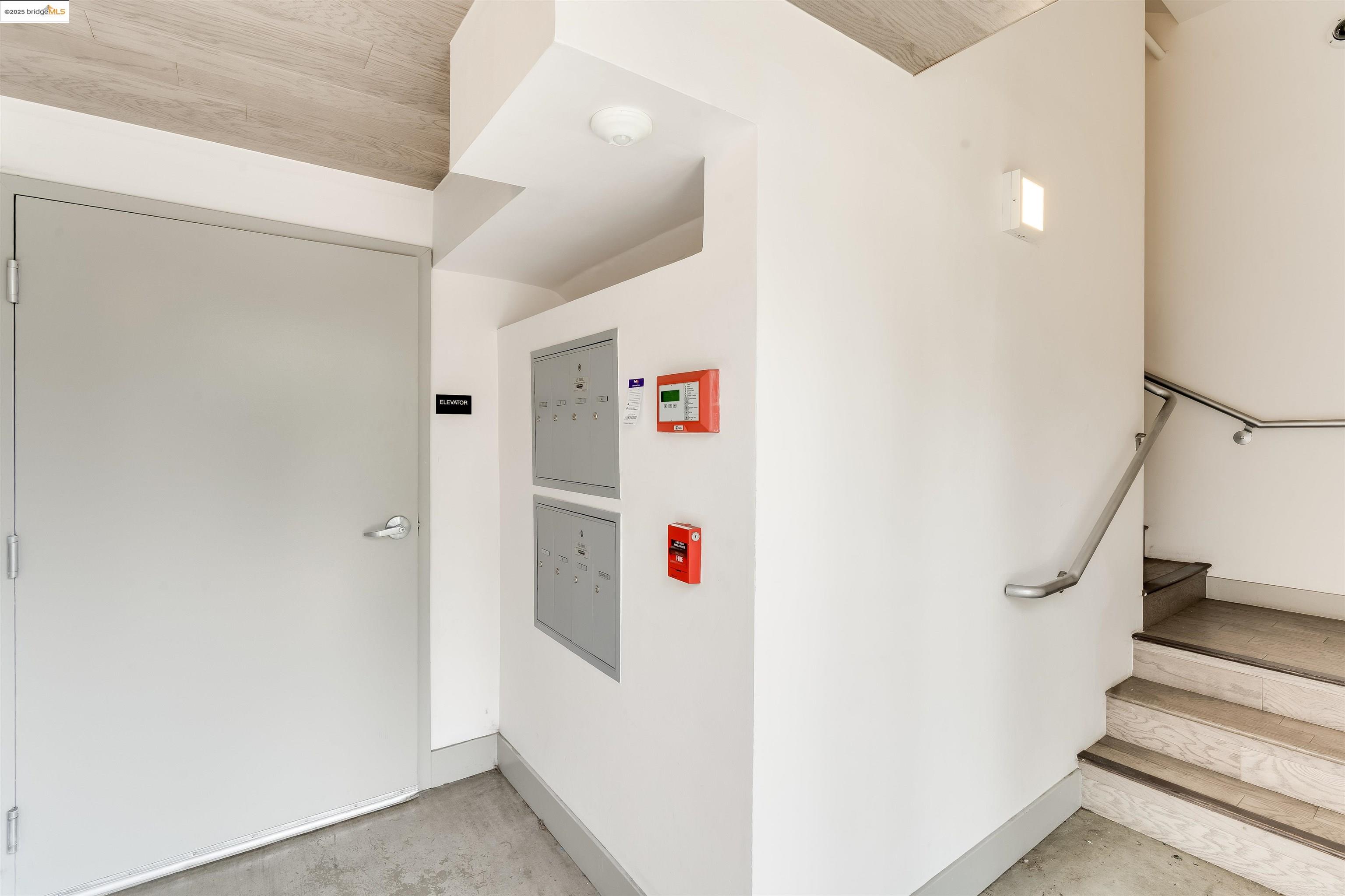 Detail Gallery Image 10 of 56 For 410 Webster St #1,  Oakland,  CA 94607 - 1 Beds | 1 Baths