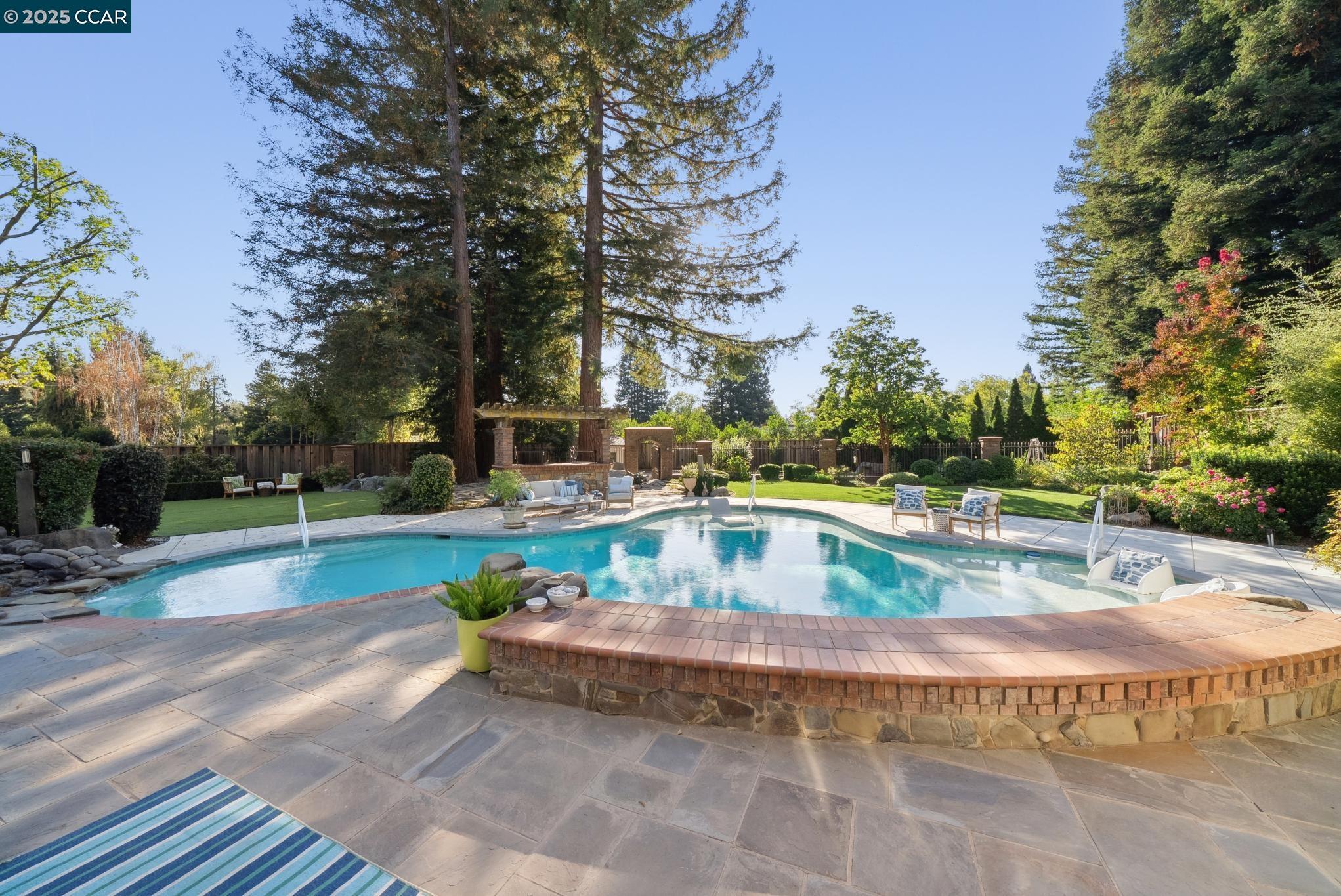Detail Gallery Image 24 of 54 For 2031 Scarlet Oak Pl, Danville,  CA 94506 - 4 Beds | 2 Baths