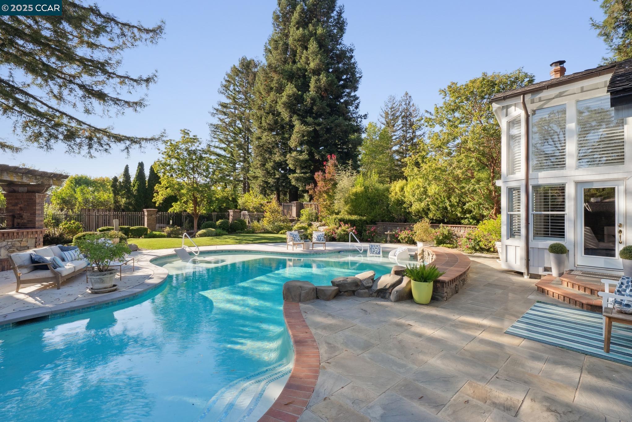 Detail Gallery Image 41 of 54 For 2031 Scarlet Oak Pl, Danville,  CA 94506 - 4 Beds | 2 Baths