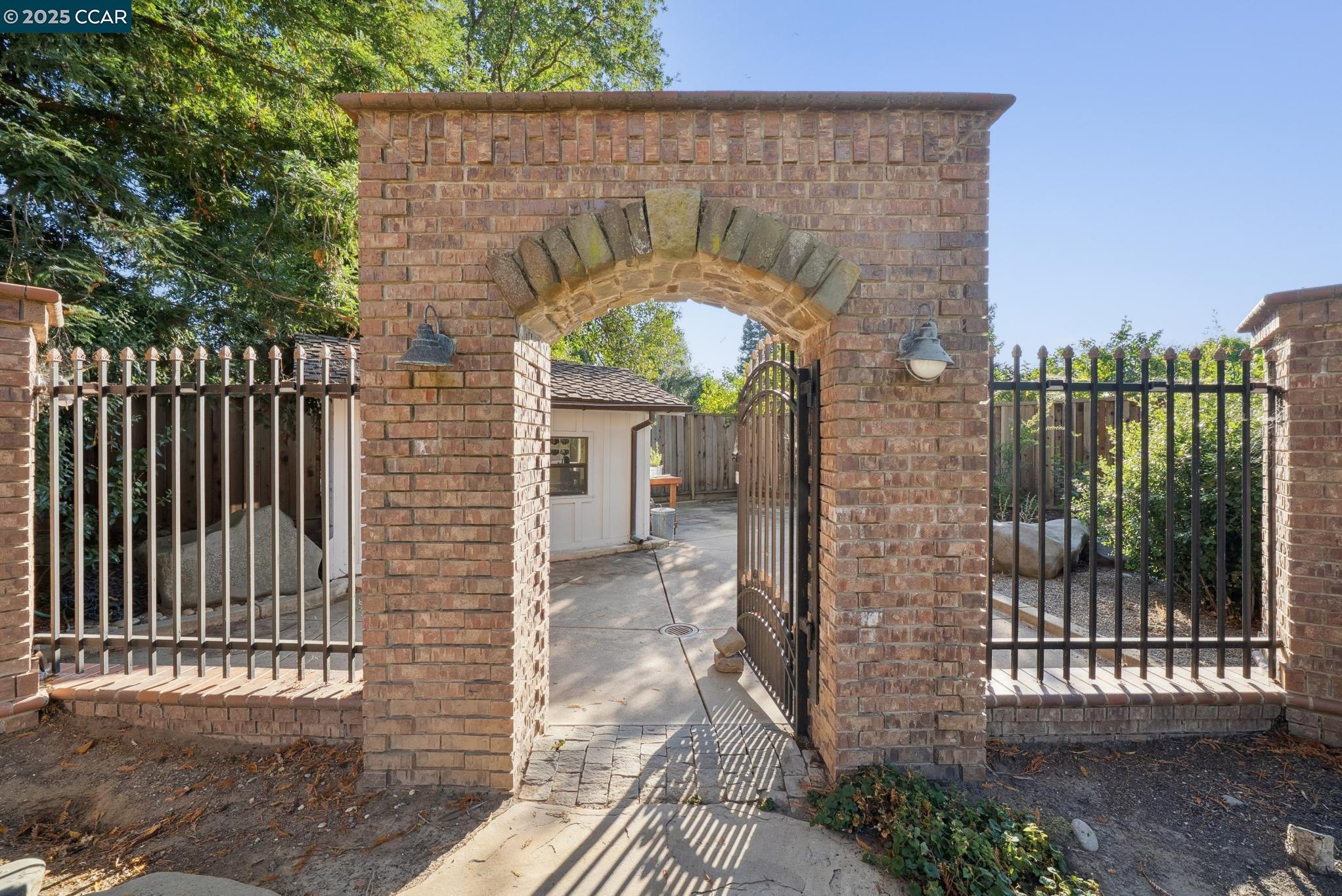 Detail Gallery Image 45 of 54 For 2031 Scarlet Oak Pl, Danville,  CA 94506 - 4 Beds | 2 Baths