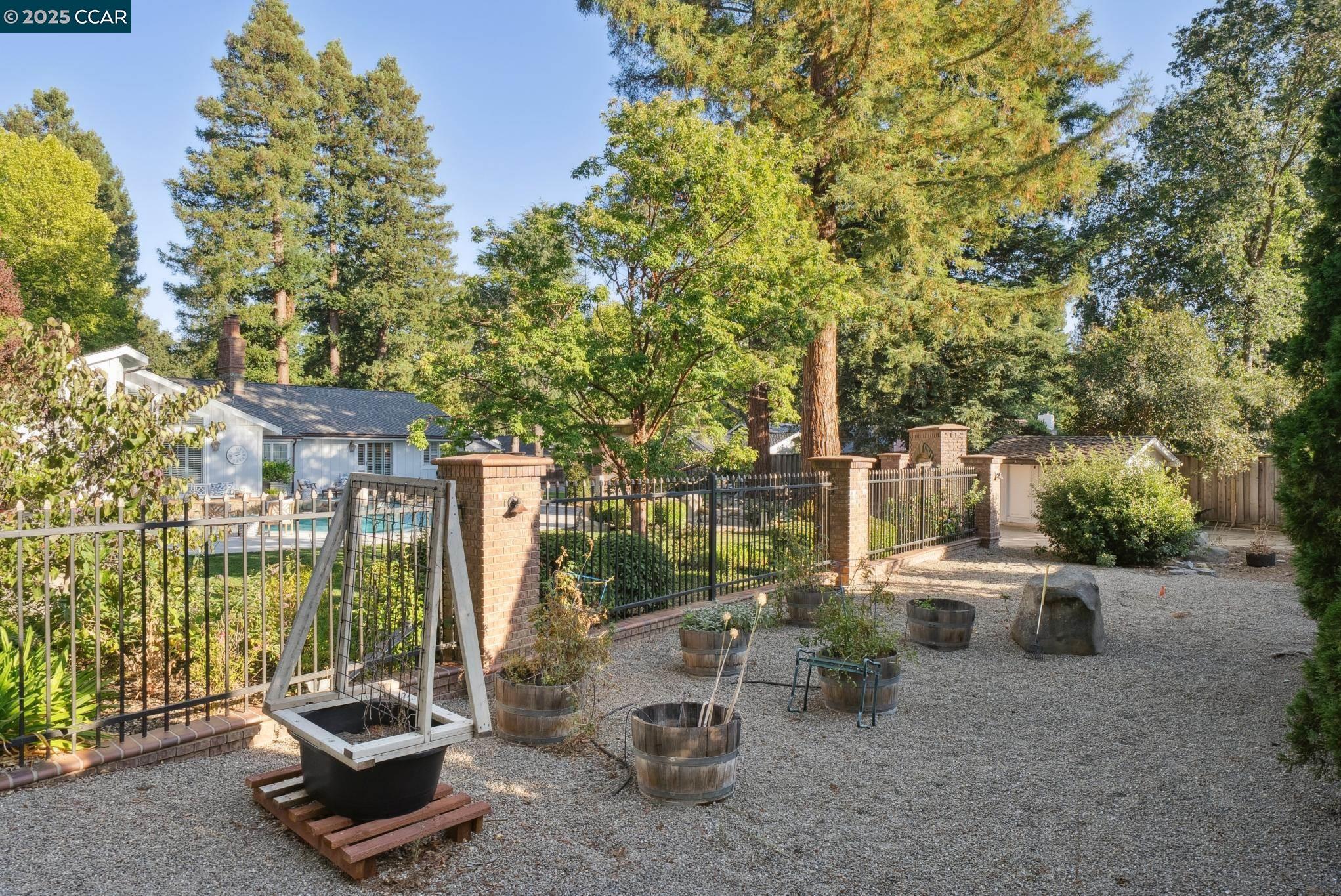 Detail Gallery Image 48 of 54 For 2031 Scarlet Oak Pl, Danville,  CA 94506 - 4 Beds | 2 Baths