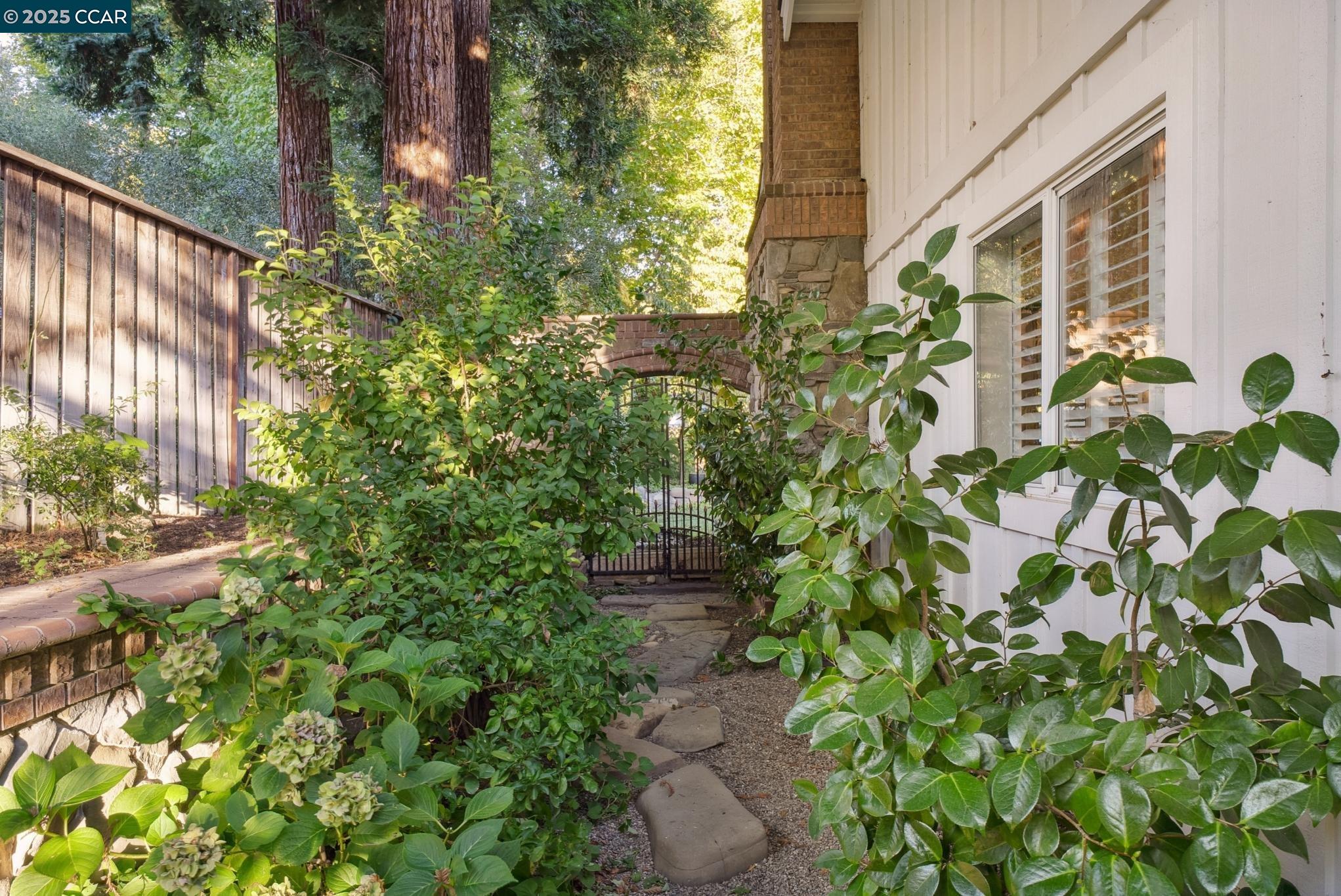 Detail Gallery Image 54 of 54 For 2031 Scarlet Oak Pl, Danville,  CA 94506 - 4 Beds | 2 Baths