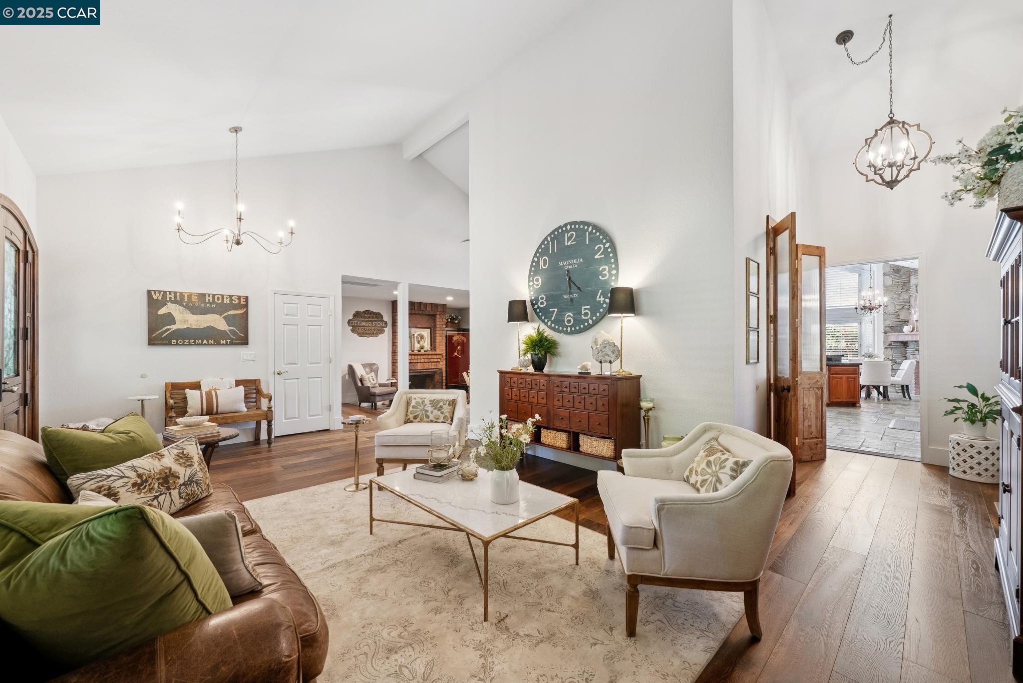 Detail Gallery Image 8 of 54 For 2031 Scarlet Oak Pl, Danville,  CA 94506 - 4 Beds | 2 Baths