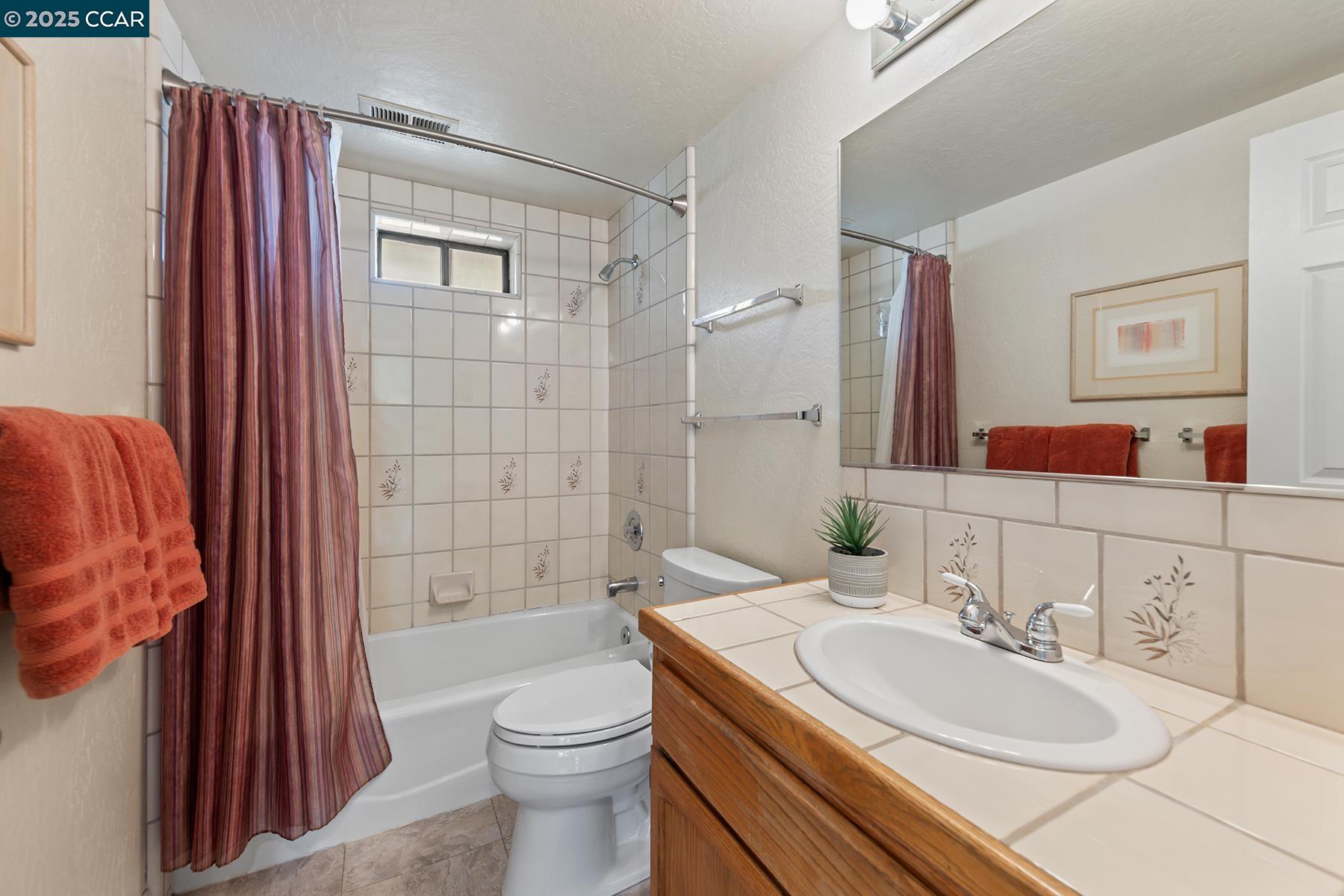 Detail Gallery Image 17 of 28 For 8016 N Lake Blvd, Kings Beach,  CA 96143 - 3 Beds | 2/1 Baths